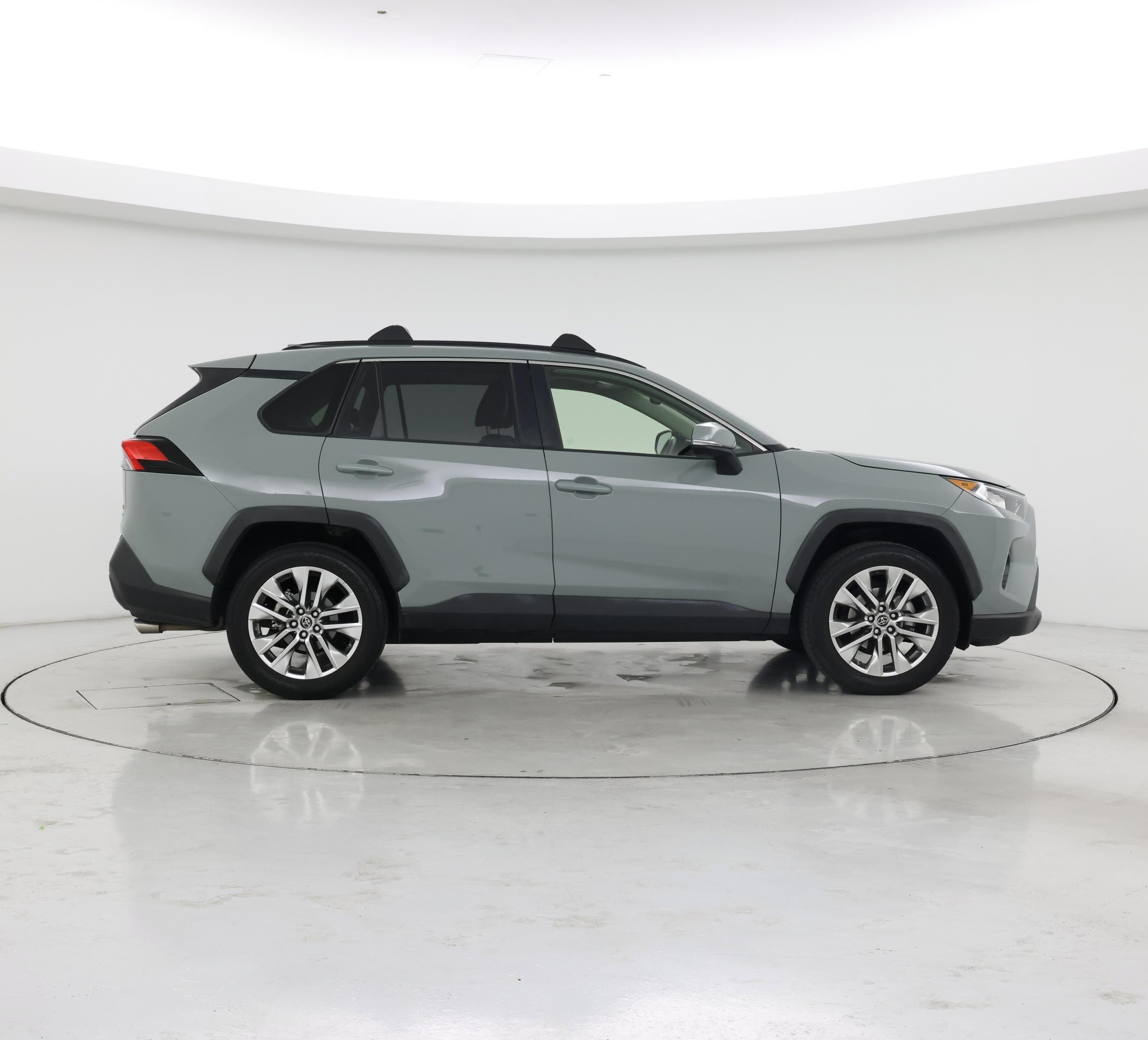 Thumbnail: 2019 Toyota RAV4 - 7