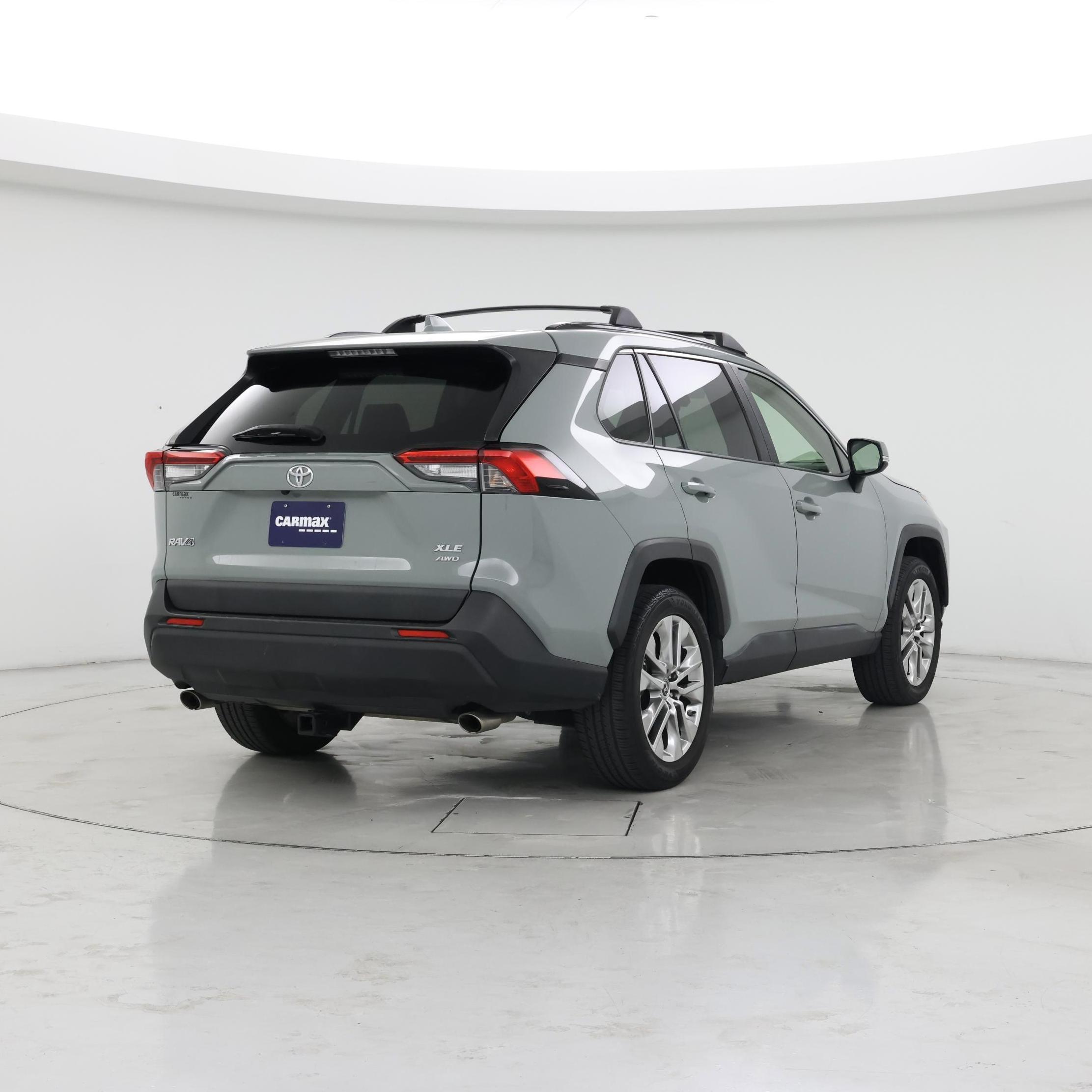 Thumbnail: 2019 Toyota RAV4 - 8