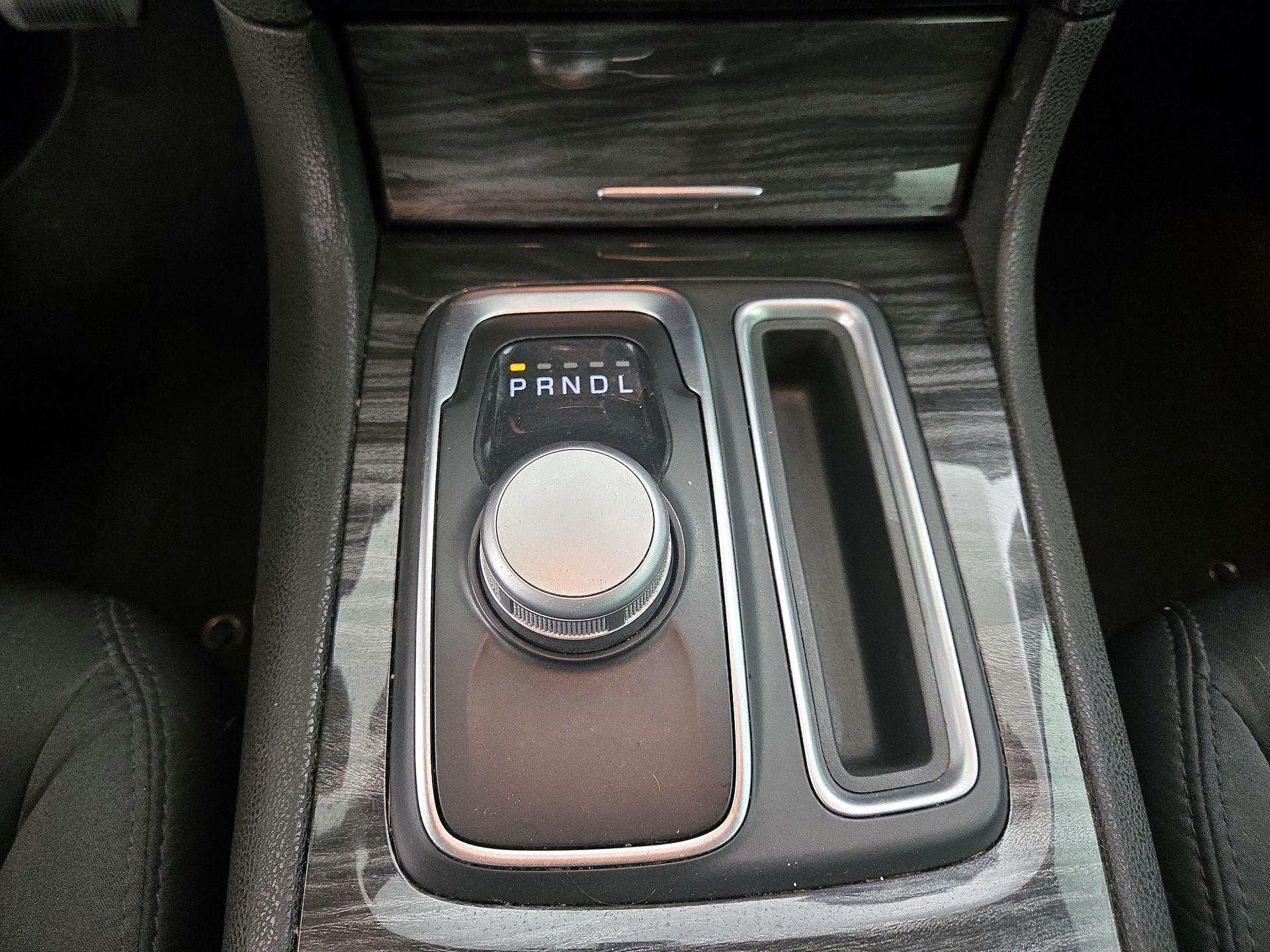 Thumbnail: 2021 Chrysler 300 - 17