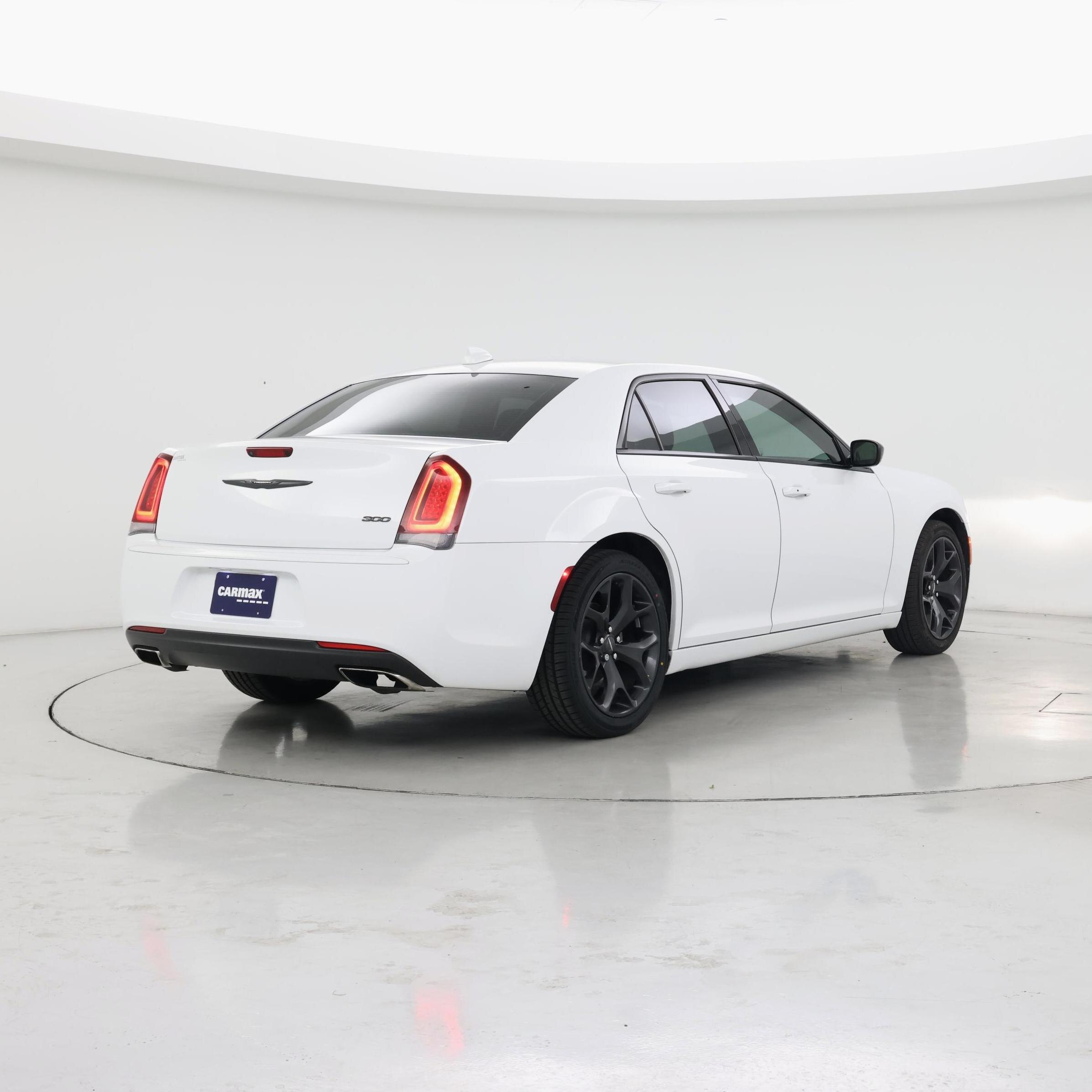 Thumbnail: 2021 Chrysler 300 - 8