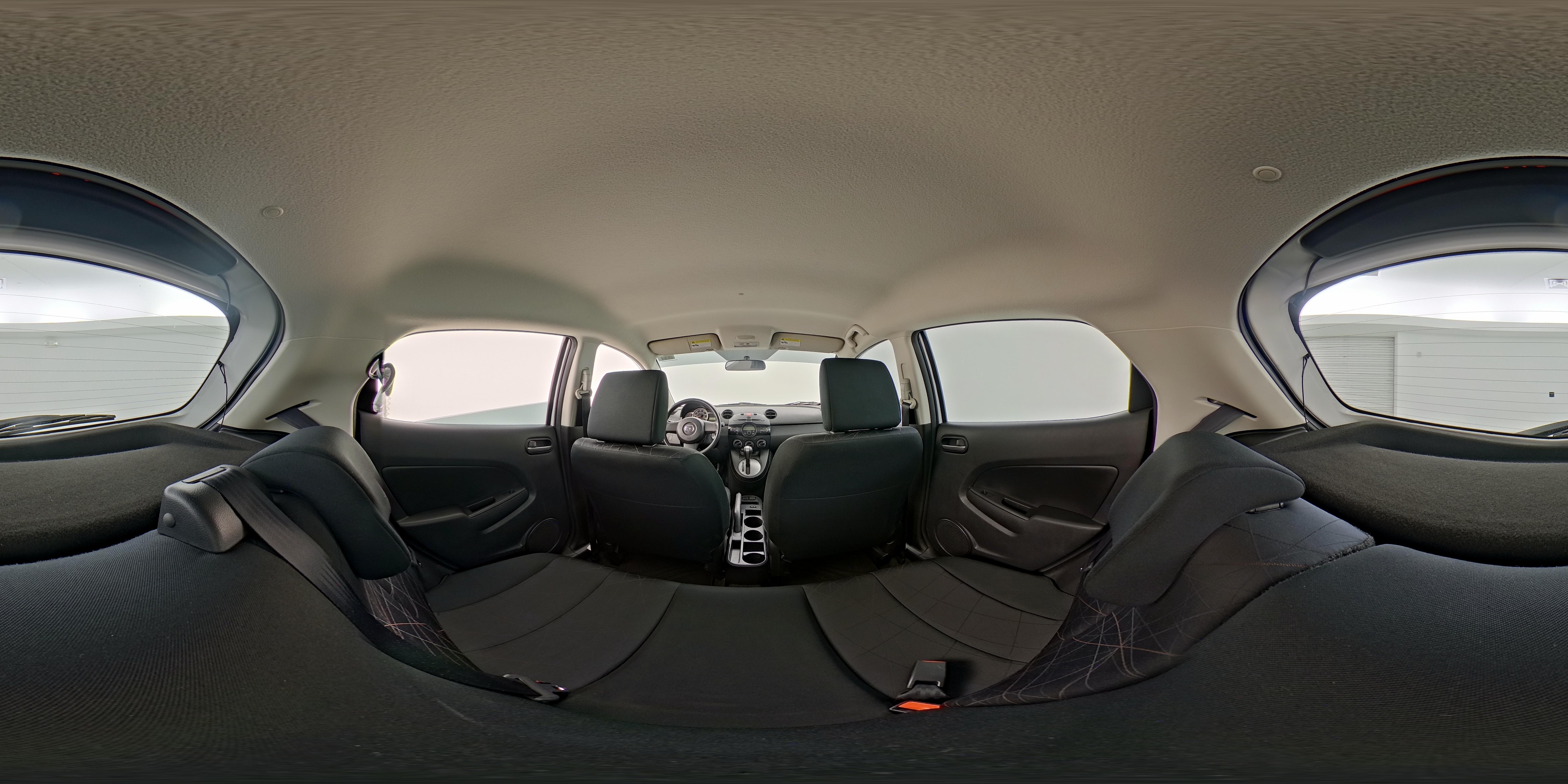 2014 Mazda Mazda2 Sport - Photo 24