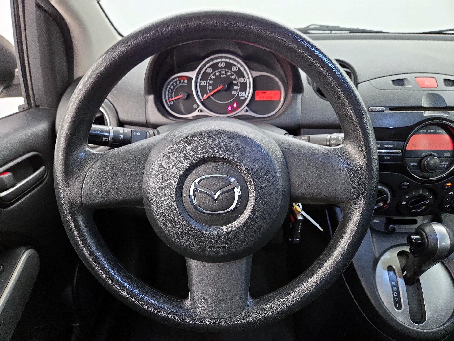 Thumbnail: 2014 Mazda Mazda2 - 10