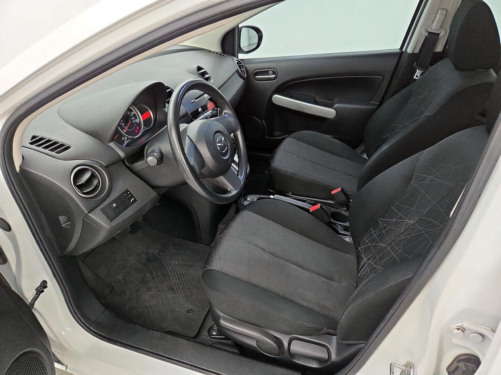 Thumbnail: 2014 Mazda Mazda2 - 11