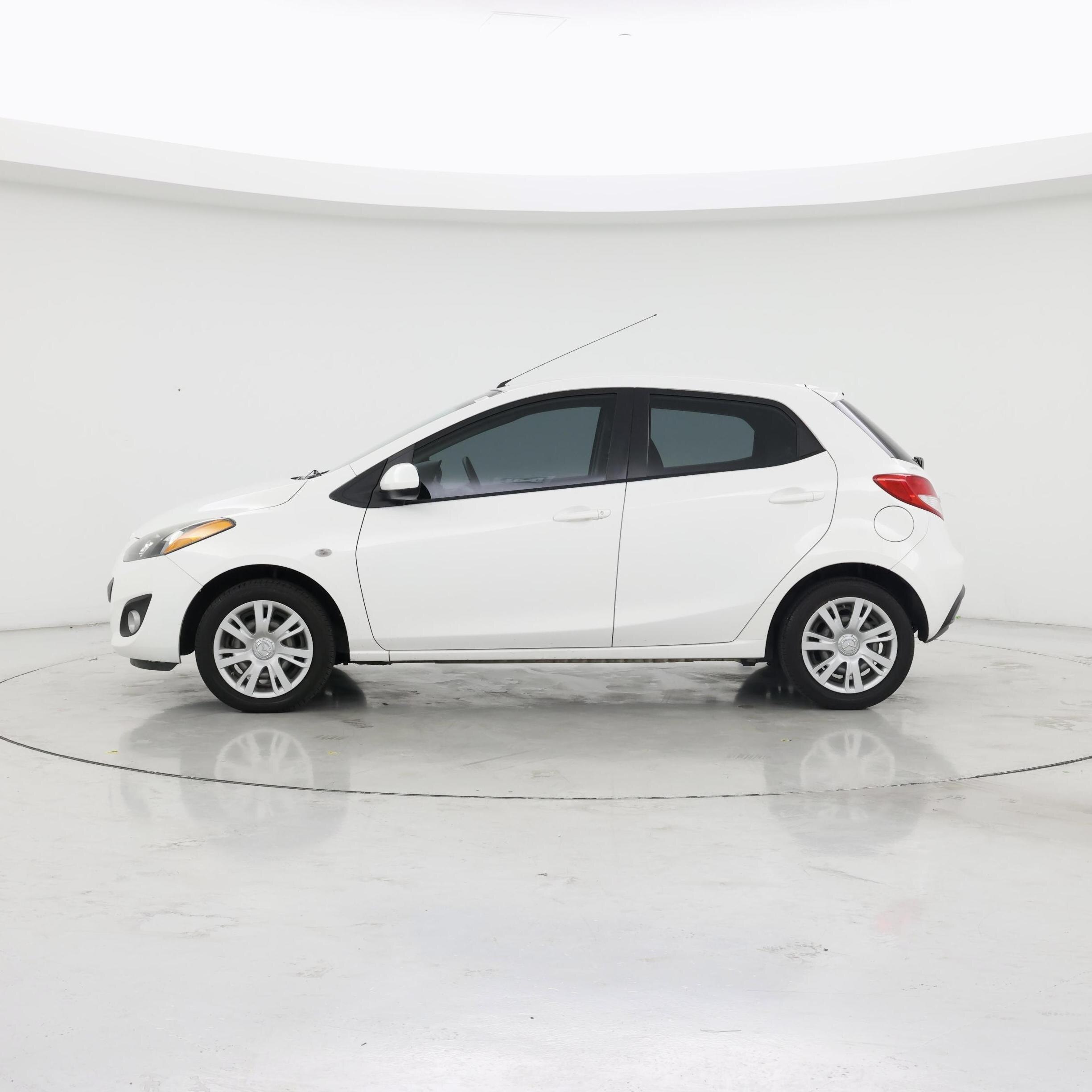 Thumbnail: 2014 Mazda Mazda2 - 3