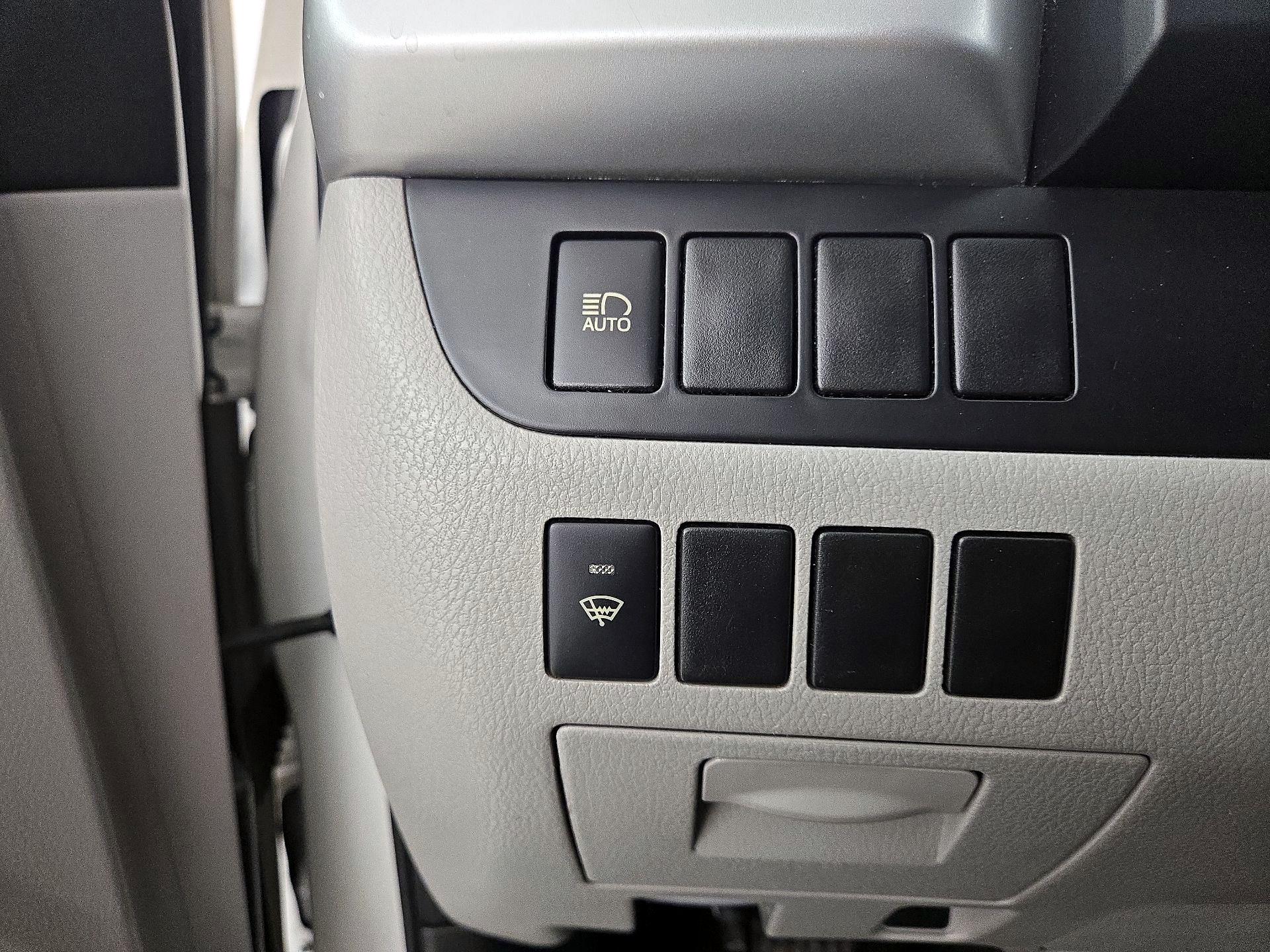 Thumbnail: 2018 Toyota Highlander - 14