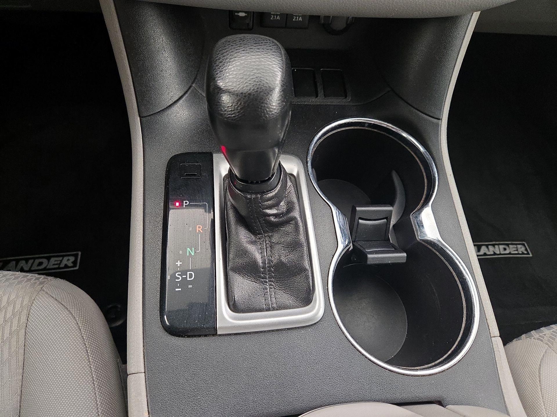 Thumbnail: 2018 Toyota Highlander - 18