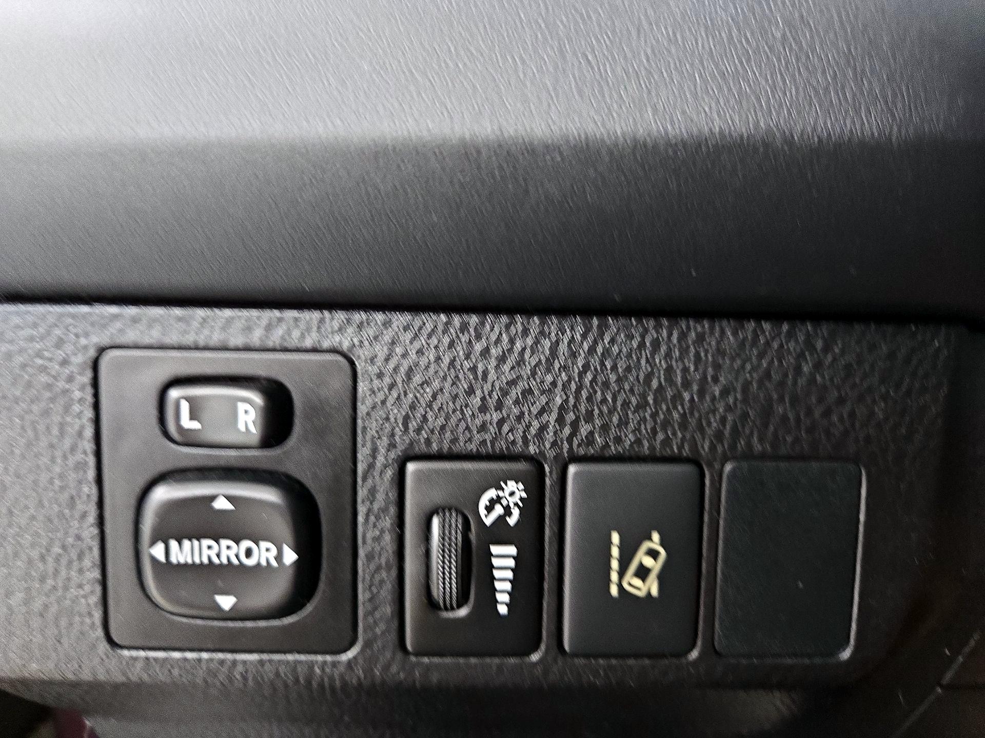 Thumbnail: 2017 Toyota RAV4 - 13