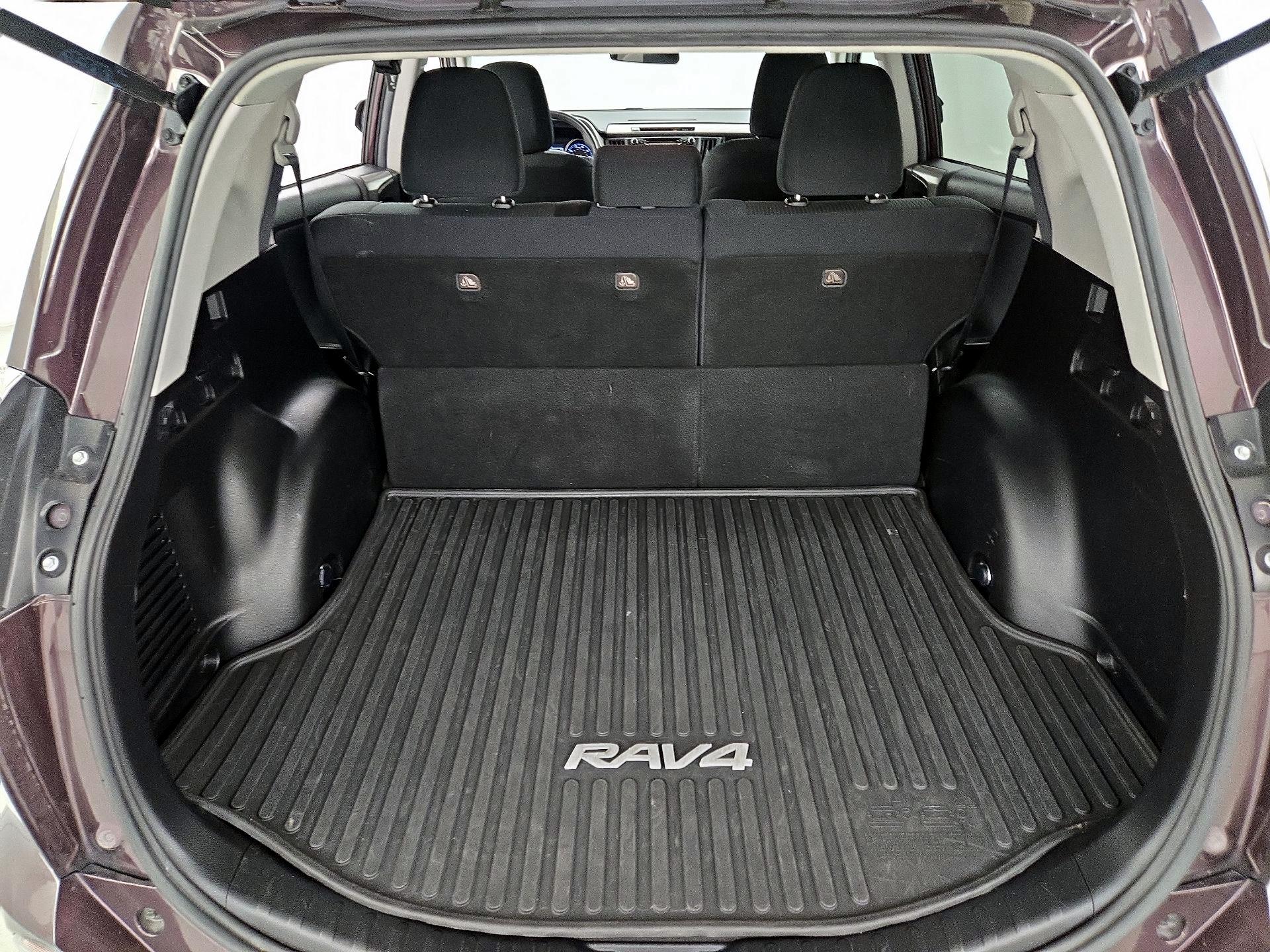 Thumbnail: 2017 Toyota RAV4 - 20