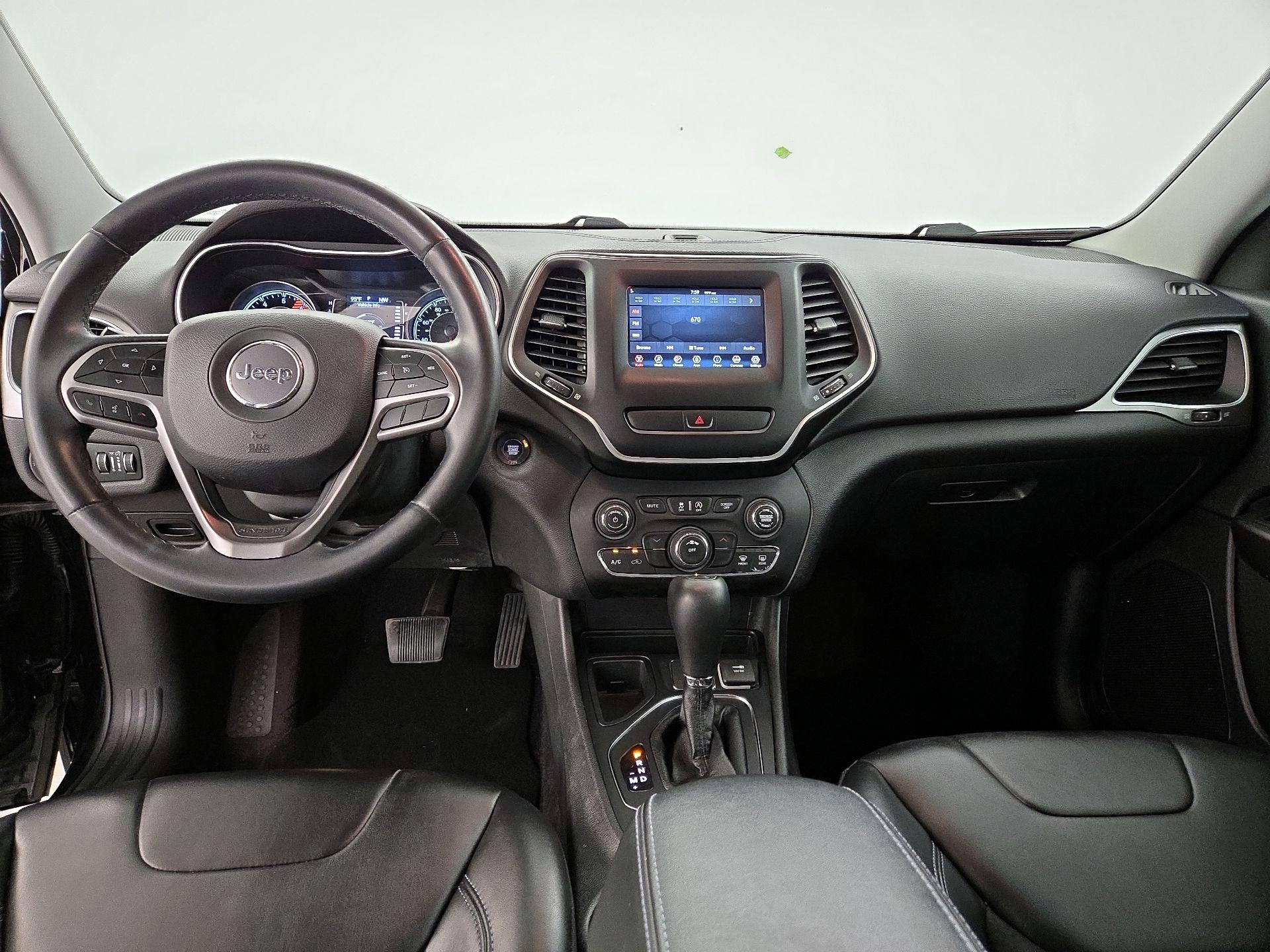 Thumbnail: 2019 Jeep Cherokee - 9