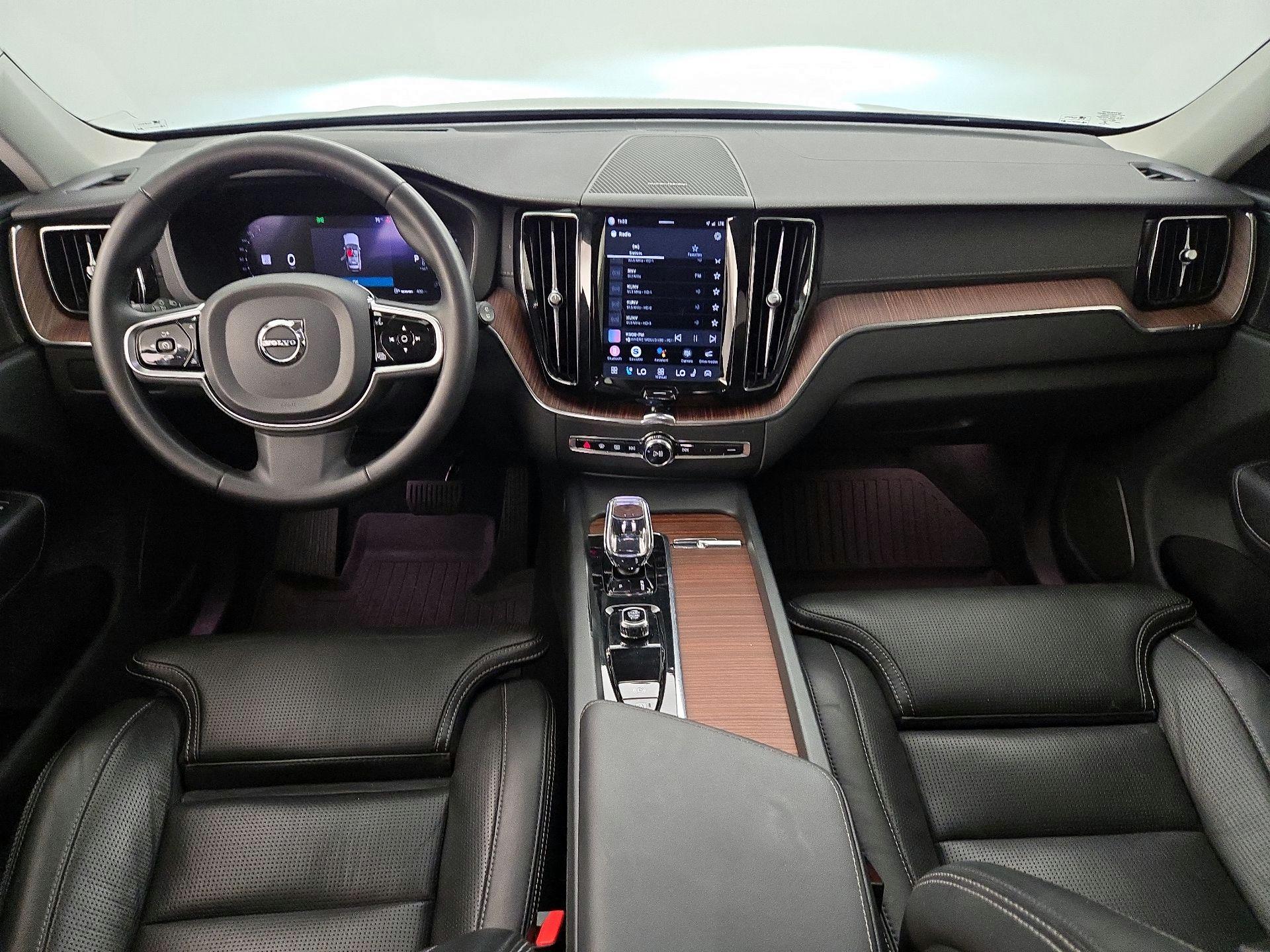 Thumbnail: 2023 Volvo XC60 - 9