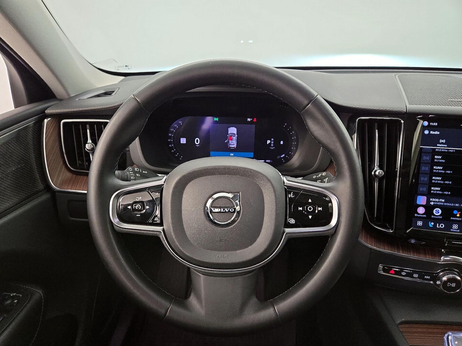 2023 Volvo XC60 Ultimate - Photo 11