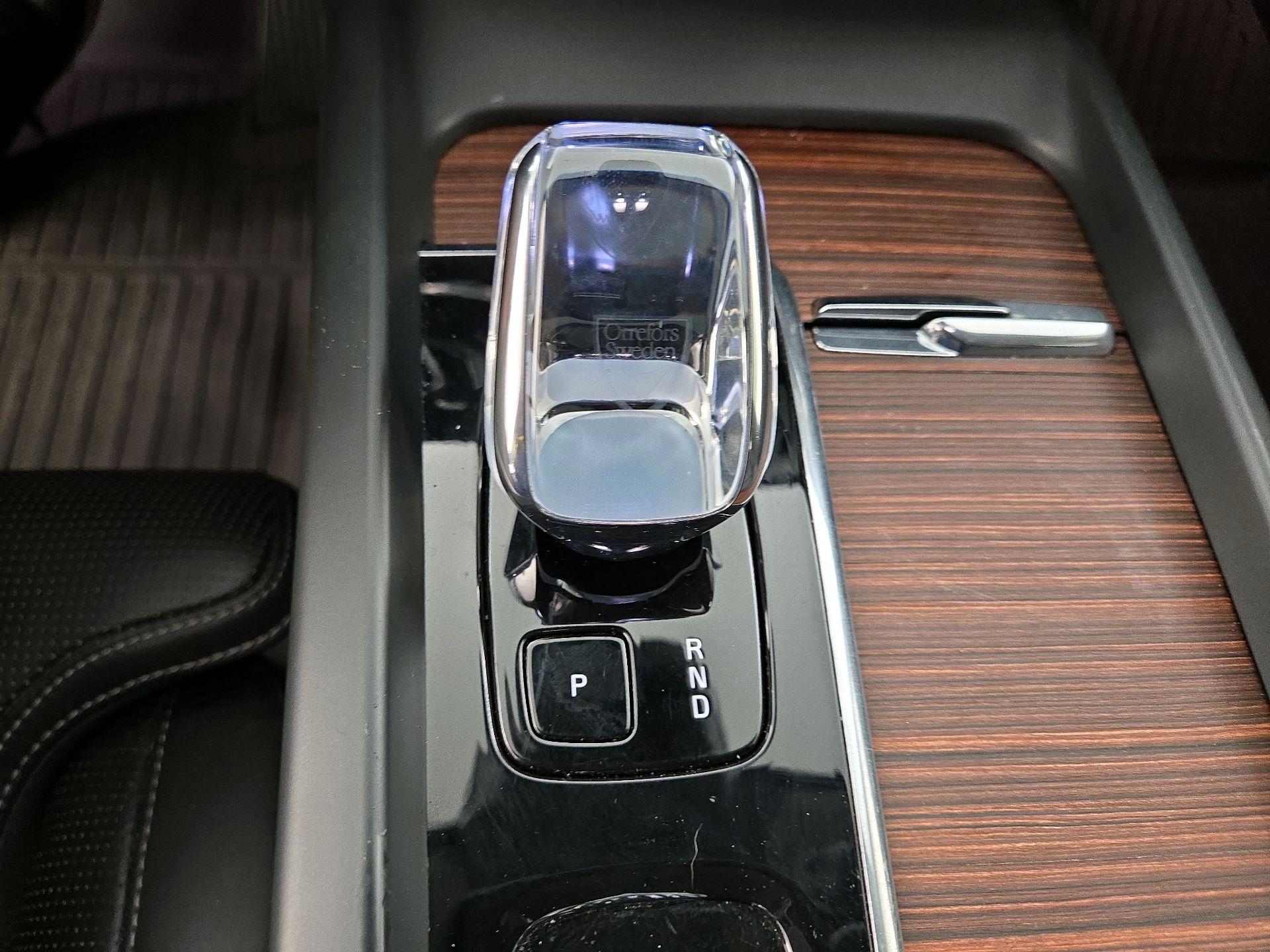 Thumbnail: 2023 Volvo XC60 - 18