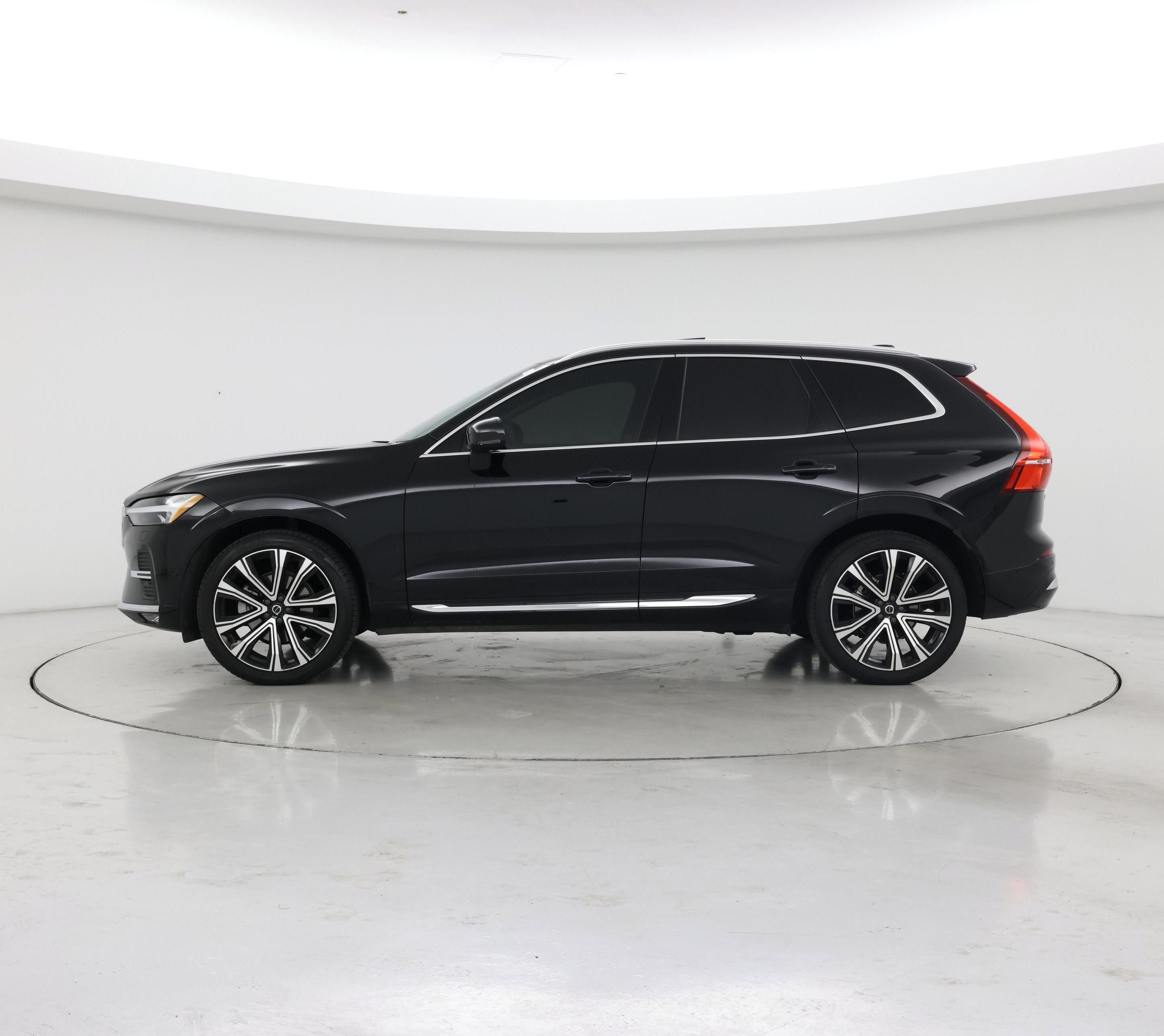 Thumbnail: 2023 Volvo XC60 - 3