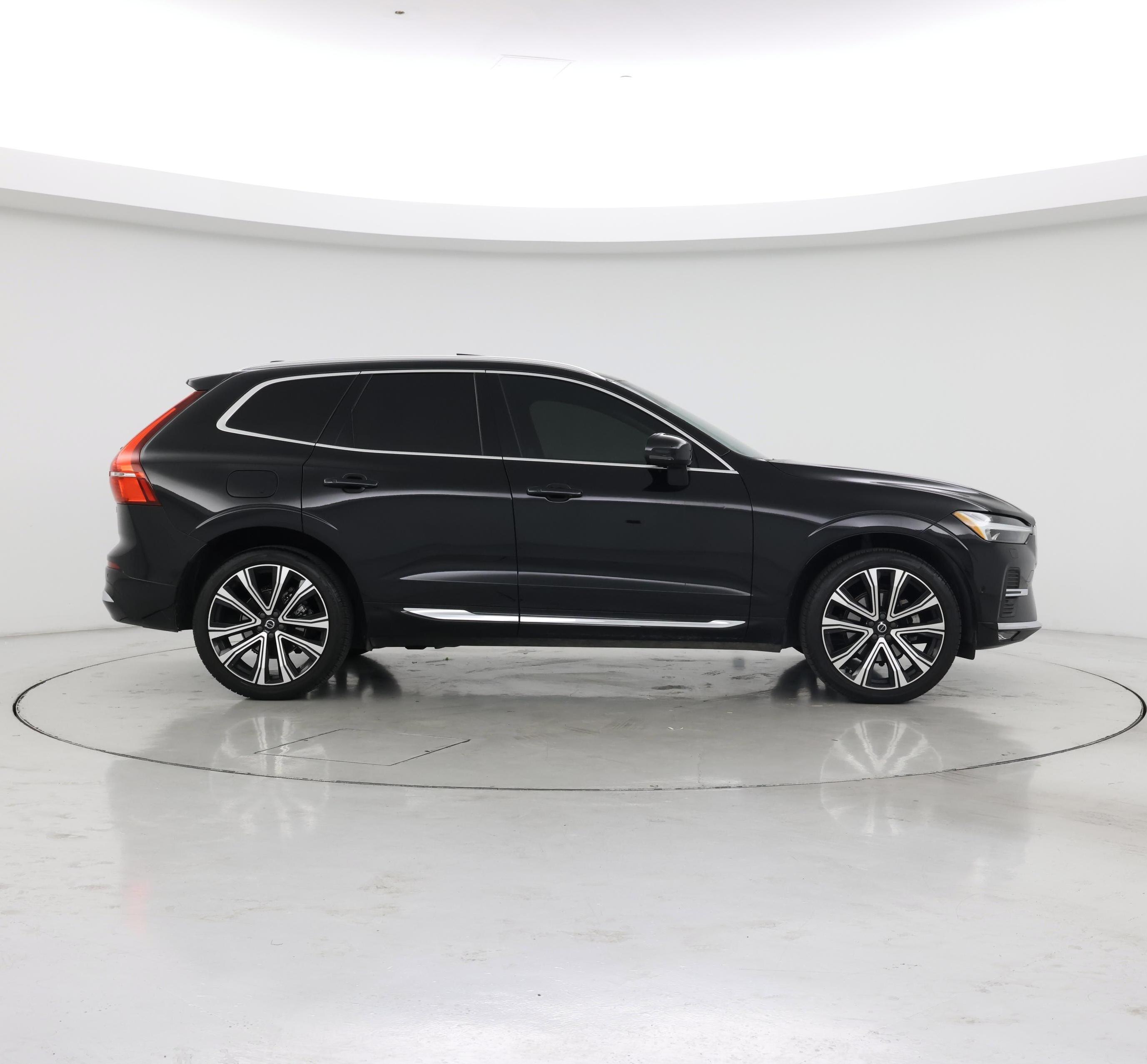 Thumbnail: 2023 Volvo XC60 - 7