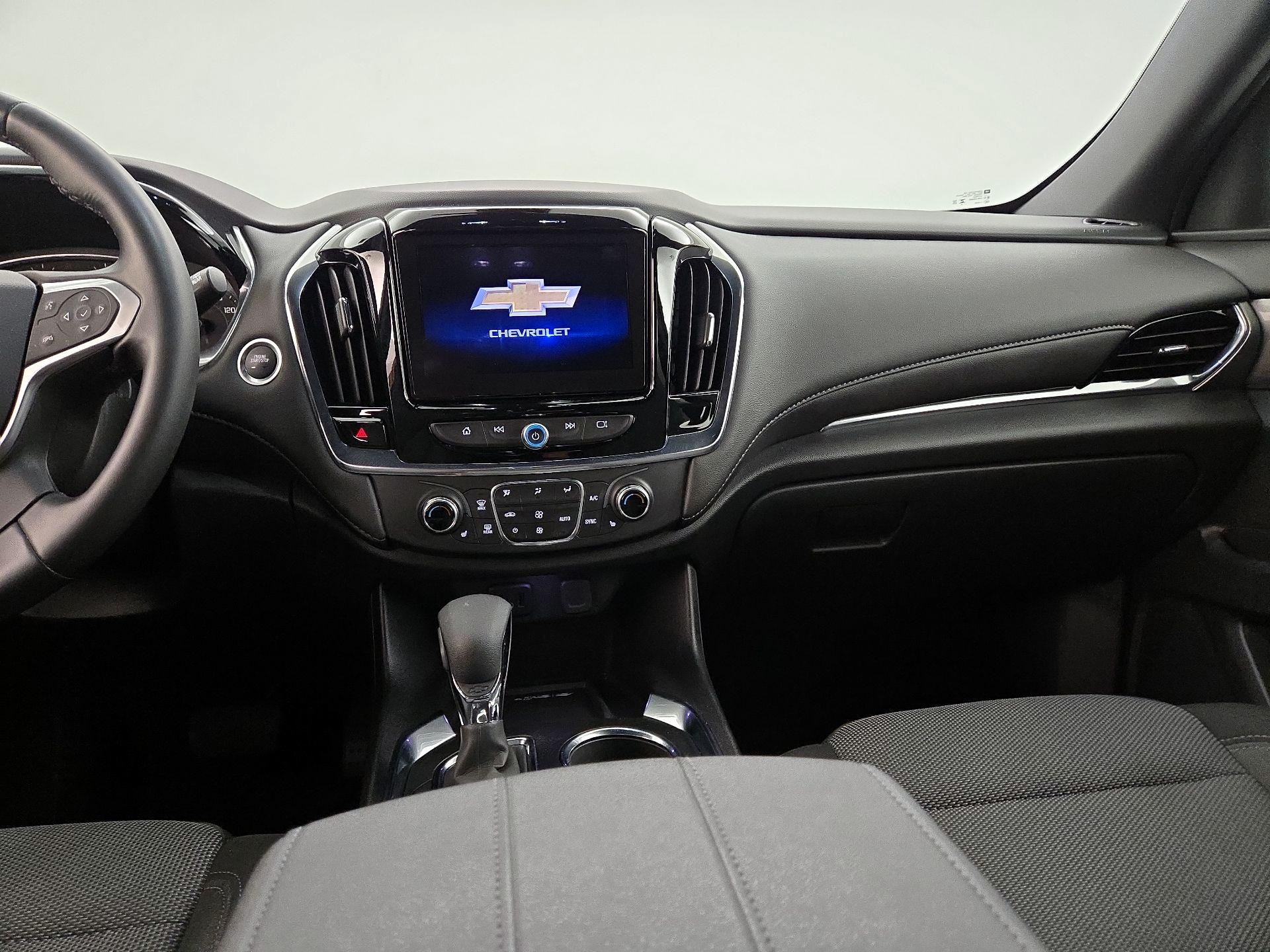 Thumbnail: 2023 Chevrolet Traverse - 9