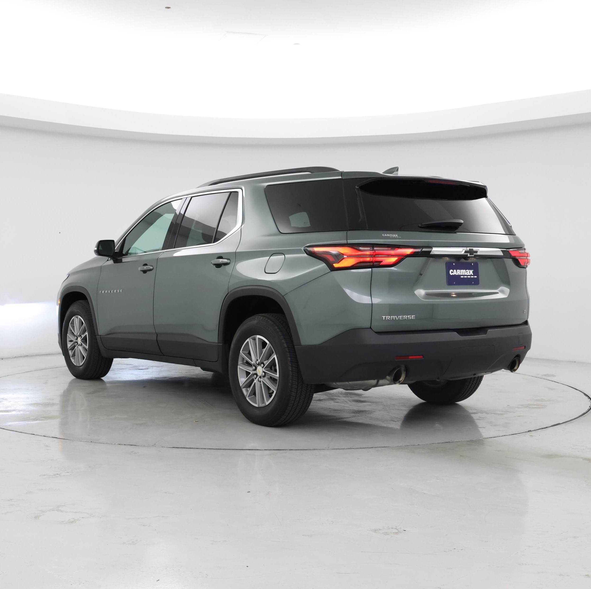 Thumbnail: 2023 Chevrolet Traverse - 2