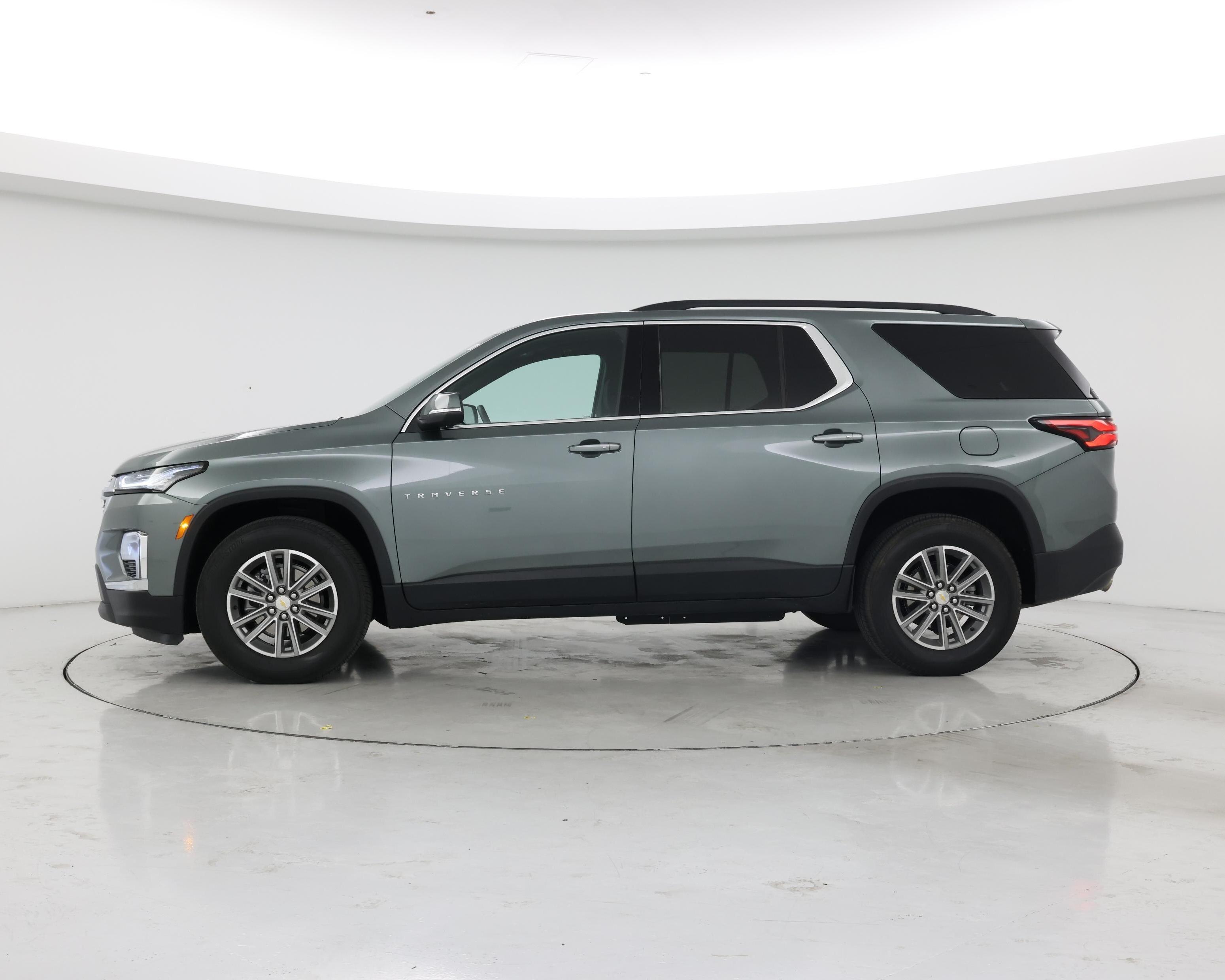 Thumbnail: 2023 Chevrolet Traverse - 3