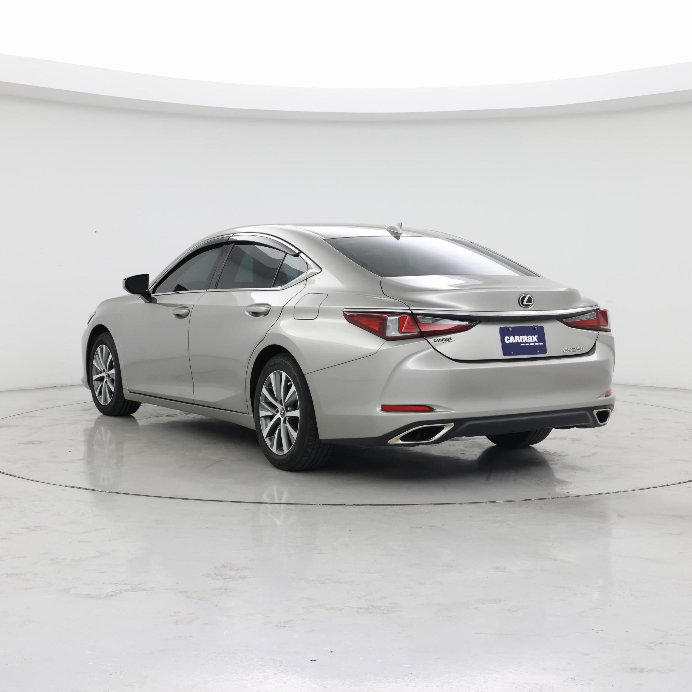 Thumbnail: 2021 Lexus ES - 2