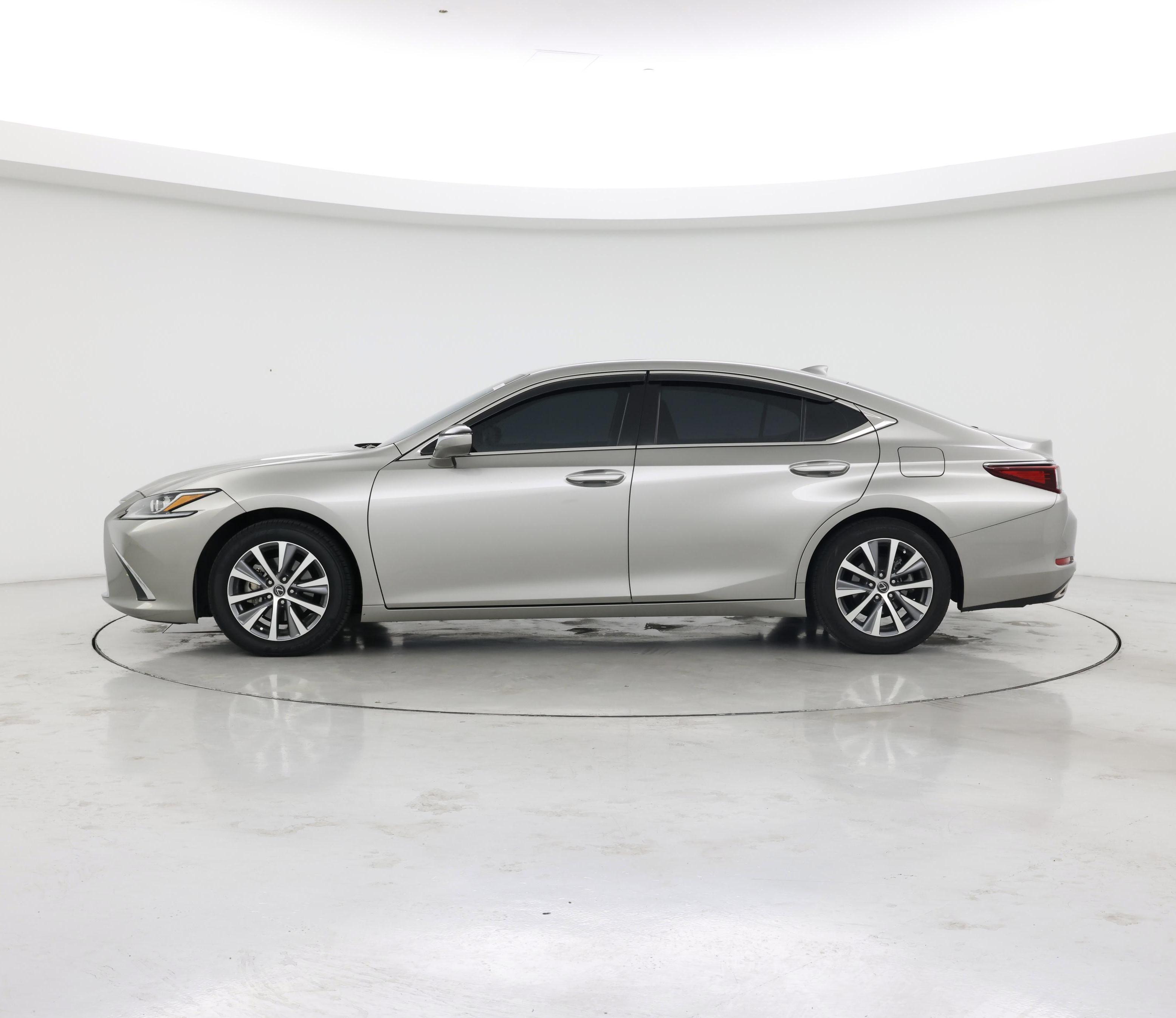 Thumbnail: 2021 Lexus ES - 3