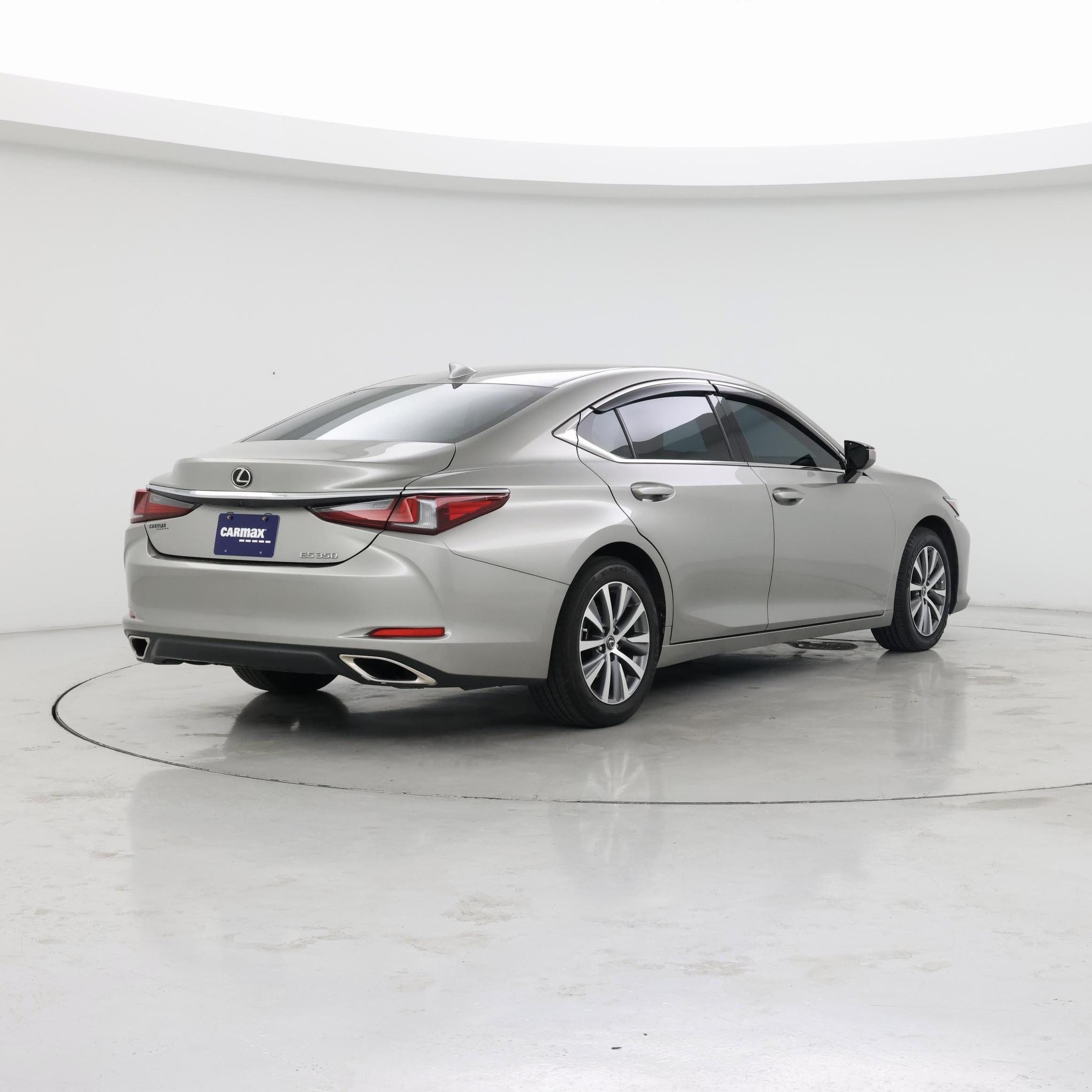 Thumbnail: 2021 Lexus ES - 8