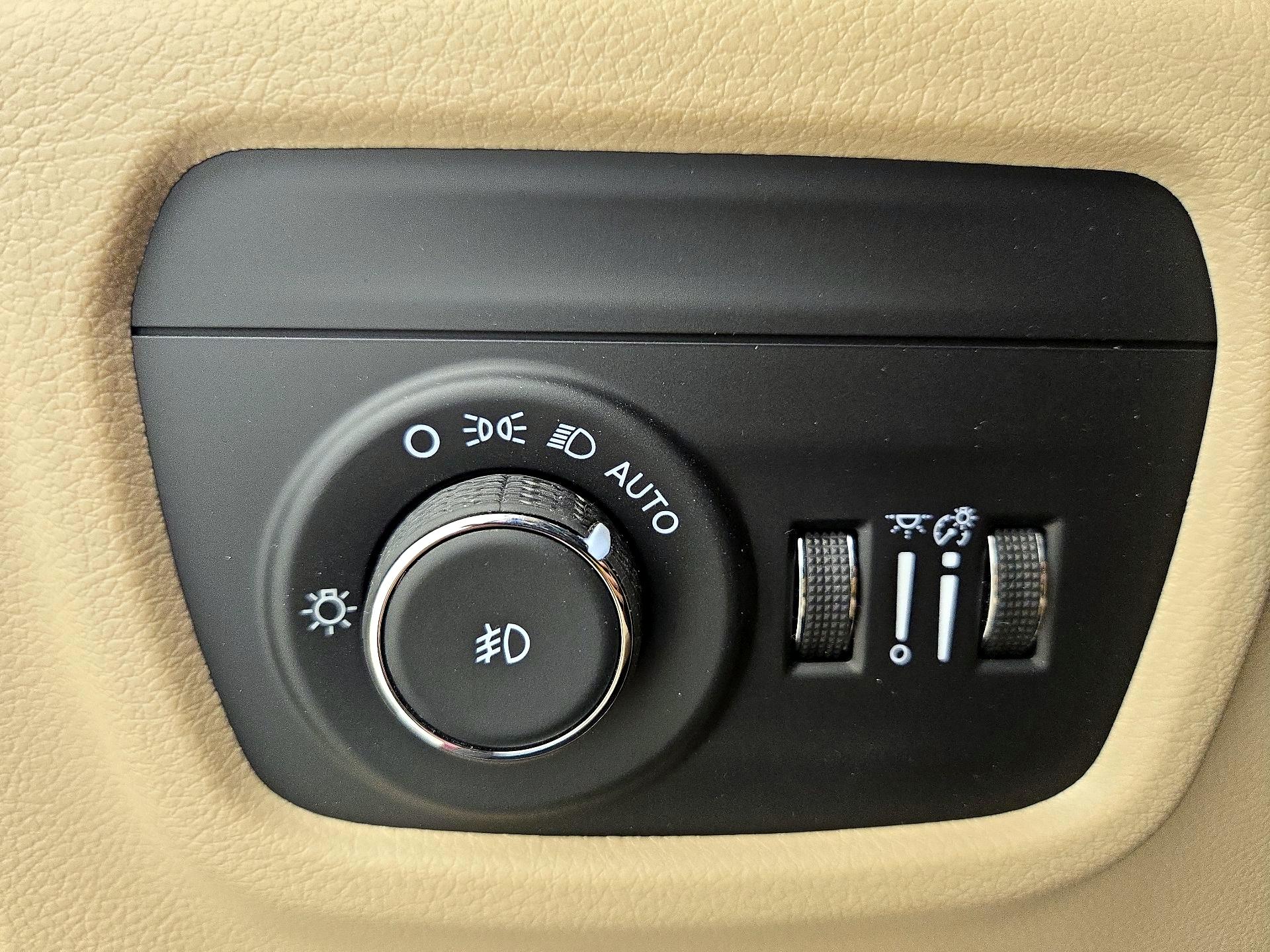 Thumbnail: 2023 Jeep Grand Cherokee - 13