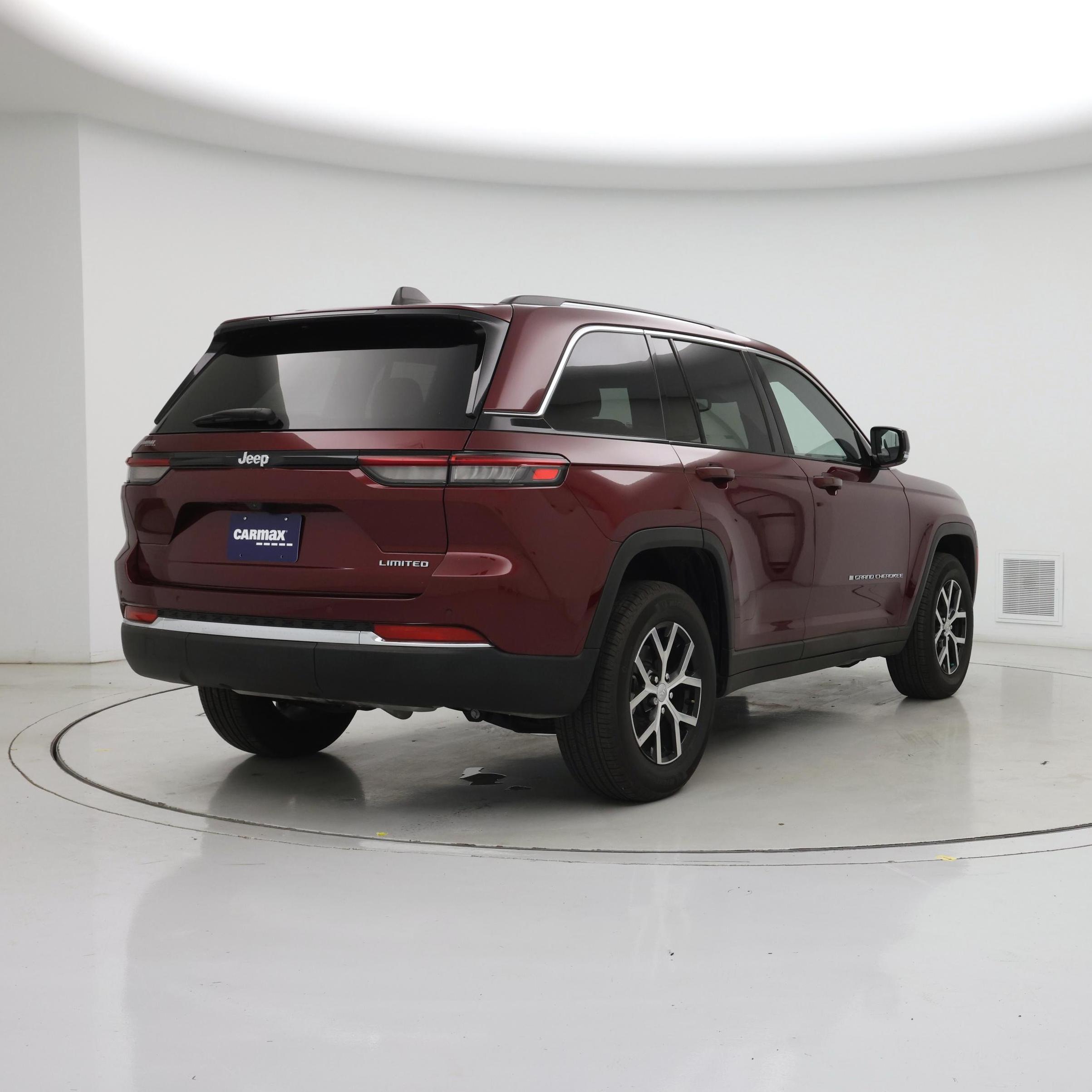 Thumbnail: 2023 Jeep Grand Cherokee - 8