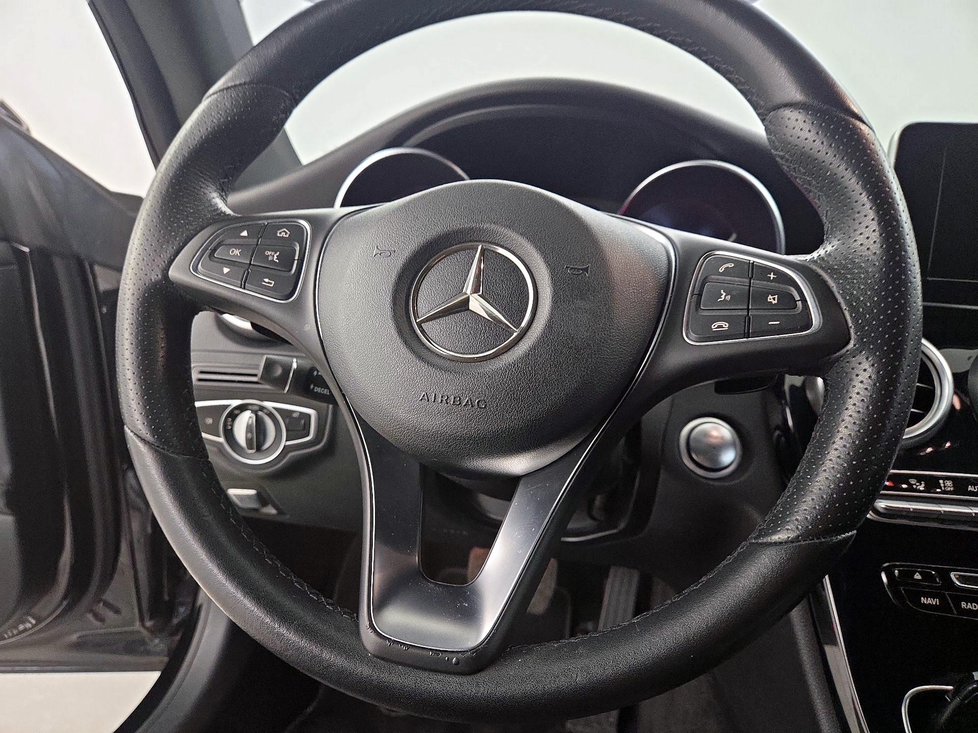 Thumbnail: 2018 Mercedes-Benz C-Class - 10