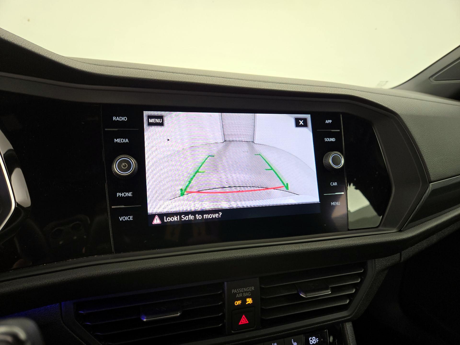 Thumbnail: 2019 Volkswagen Jetta - 14