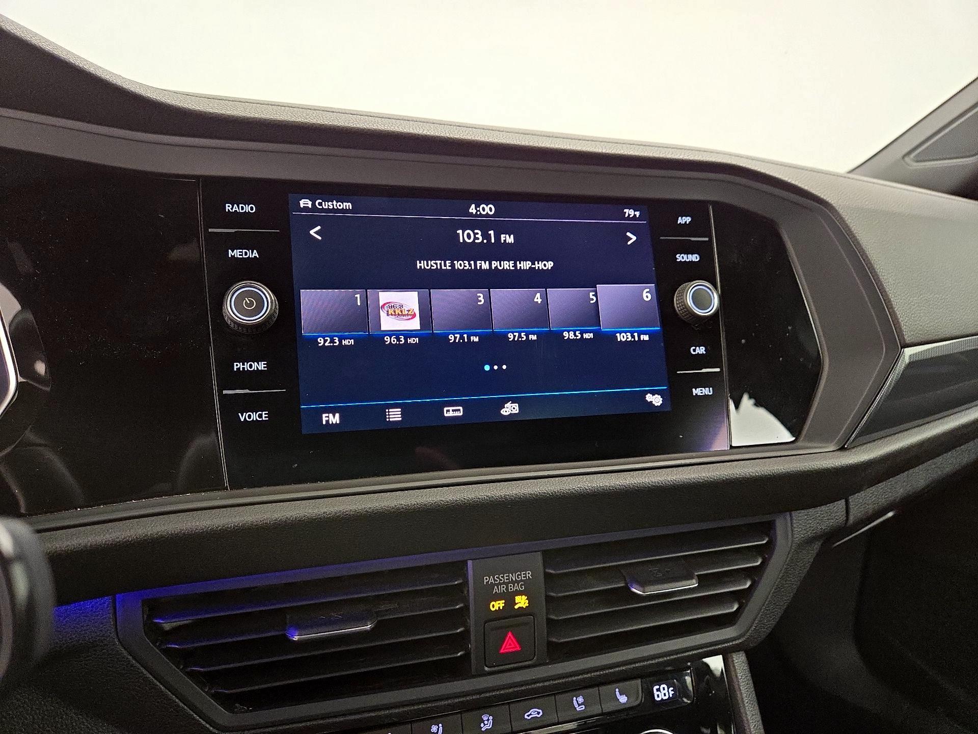 Thumbnail: 2019 Volkswagen Jetta - 15