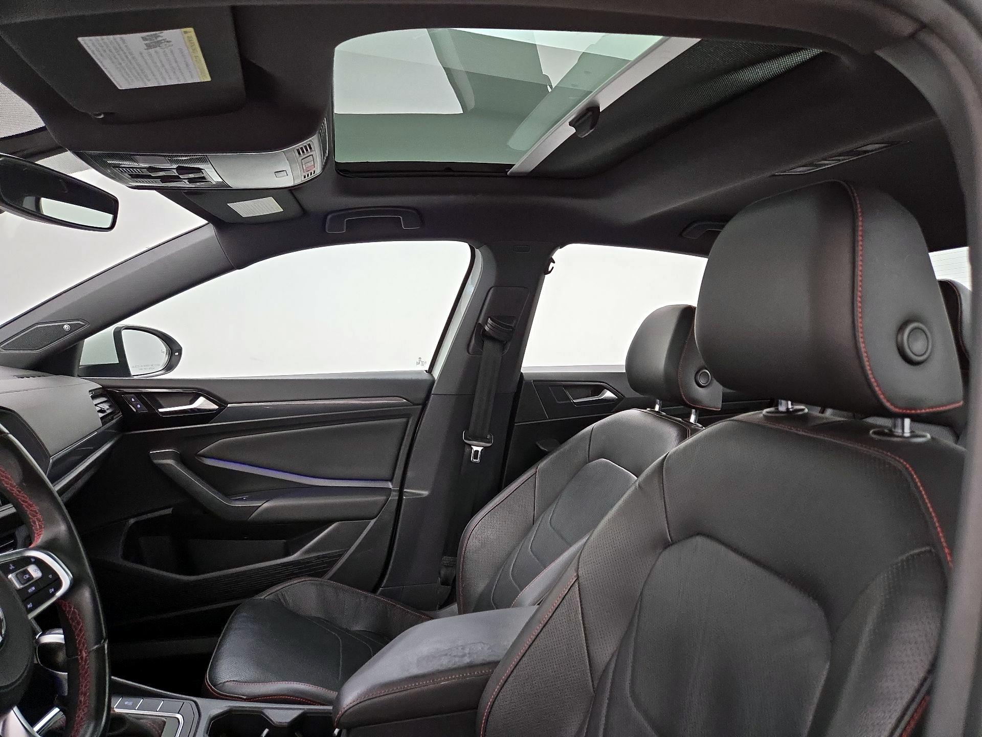 Thumbnail: 2019 Volkswagen Jetta - 19