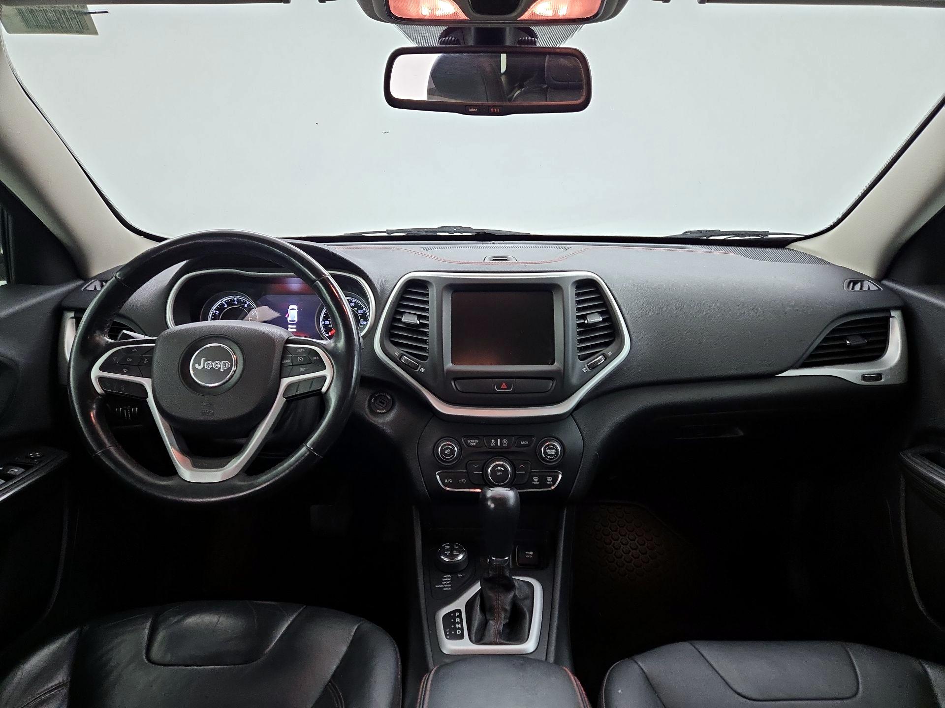 Thumbnail: 2015 Jeep Cherokee - 9