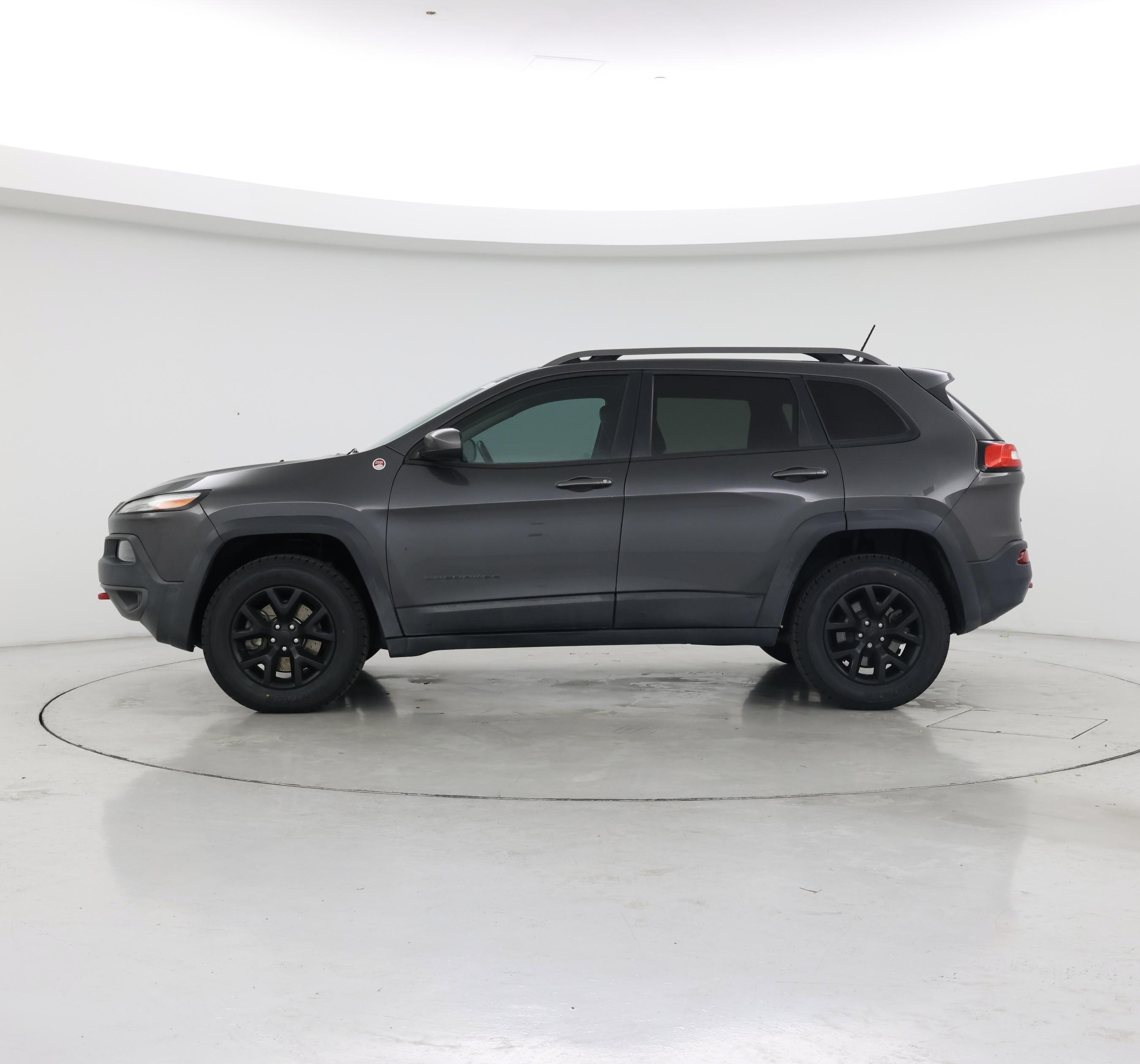Thumbnail: 2015 Jeep Cherokee - 3