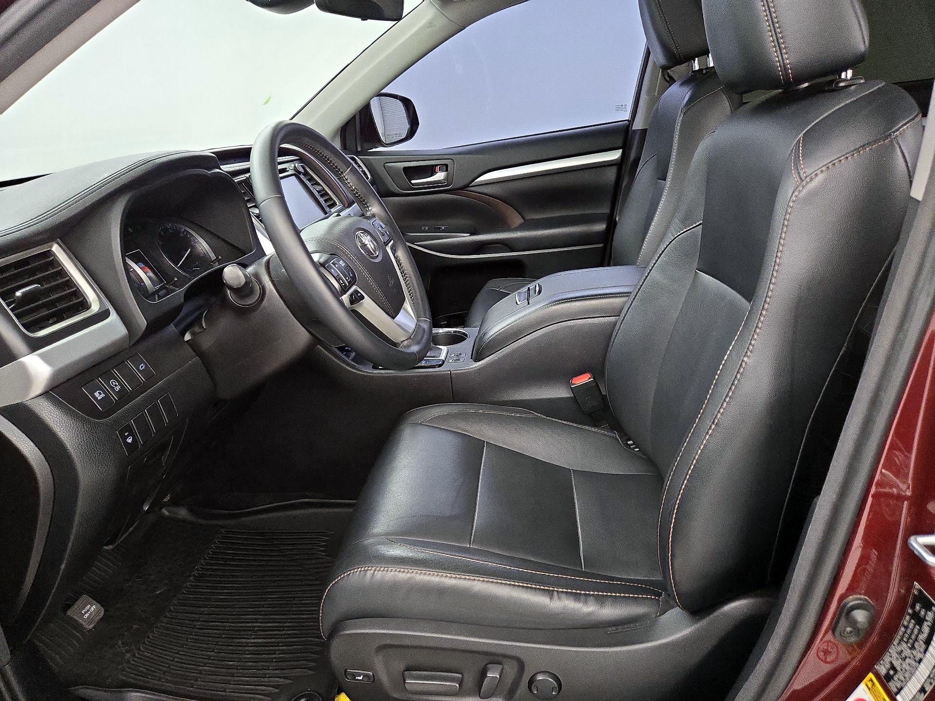 Thumbnail: 2018 Toyota Highlander - 11