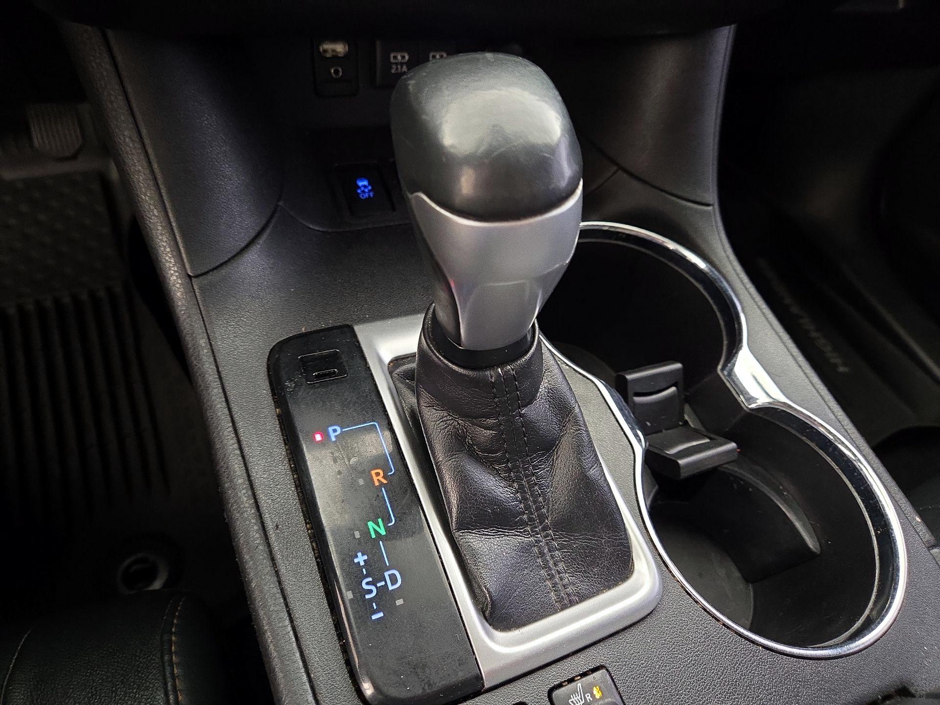 Thumbnail: 2018 Toyota Highlander - 17