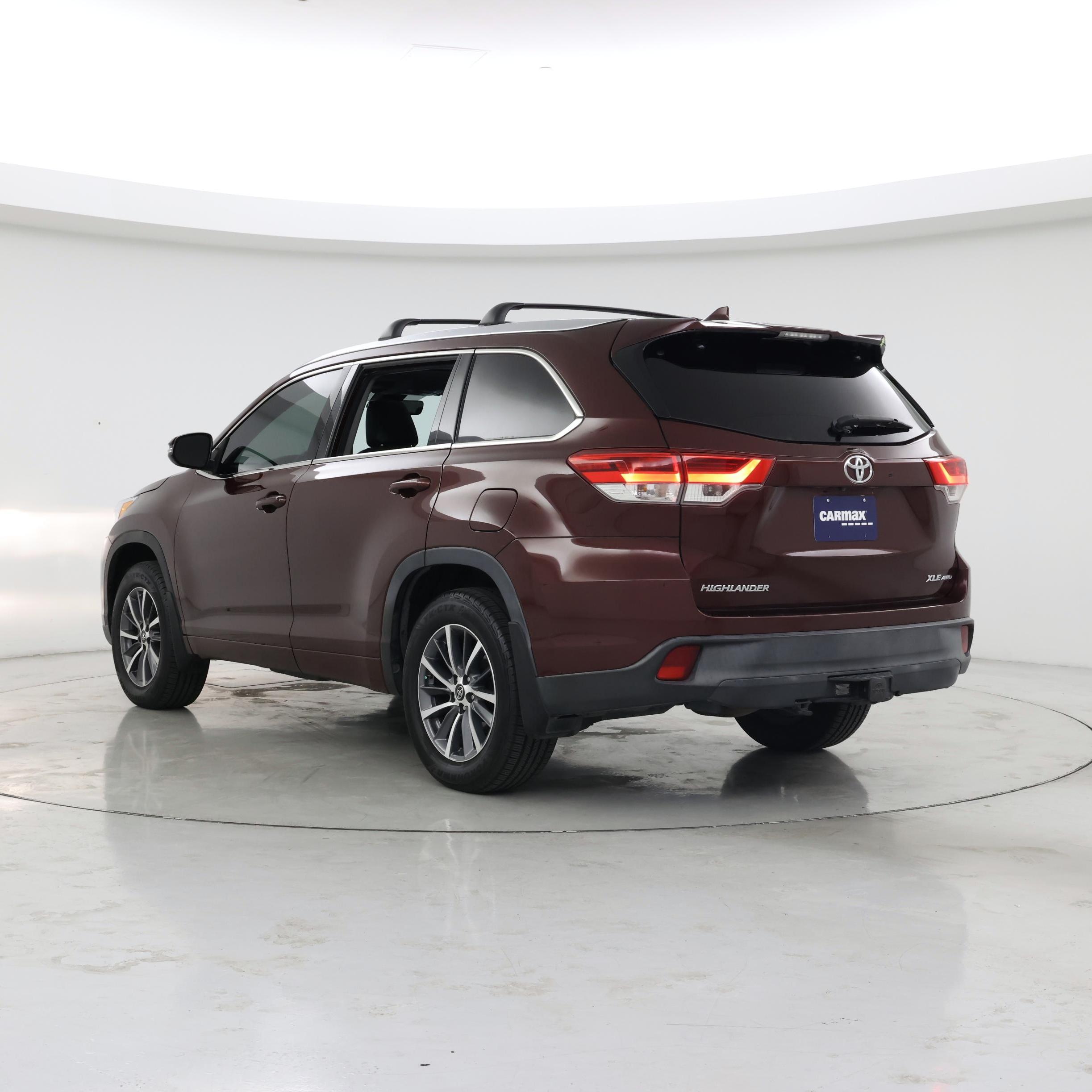 Thumbnail: 2018 Toyota Highlander - 2