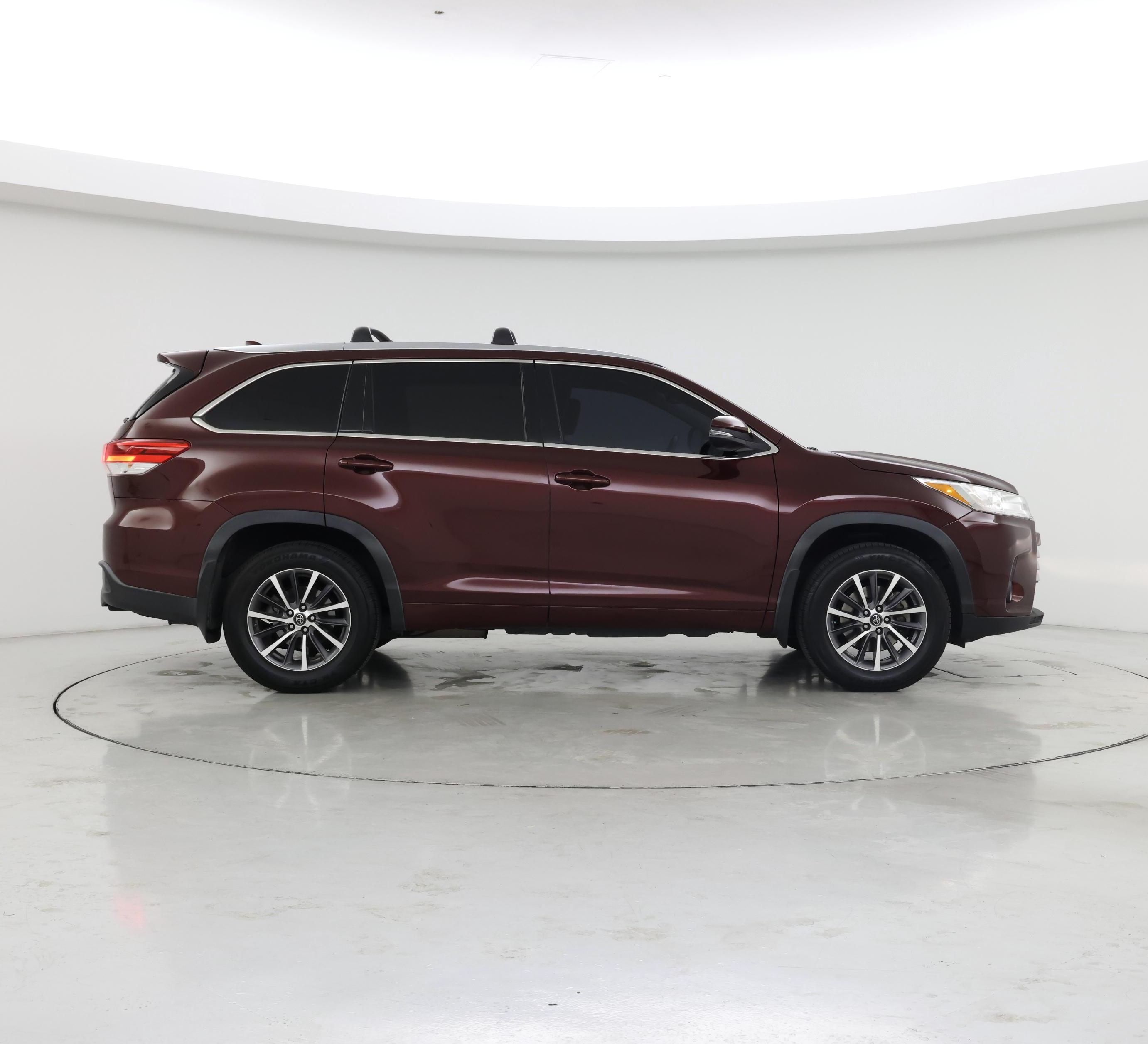 Thumbnail: 2018 Toyota Highlander - 7