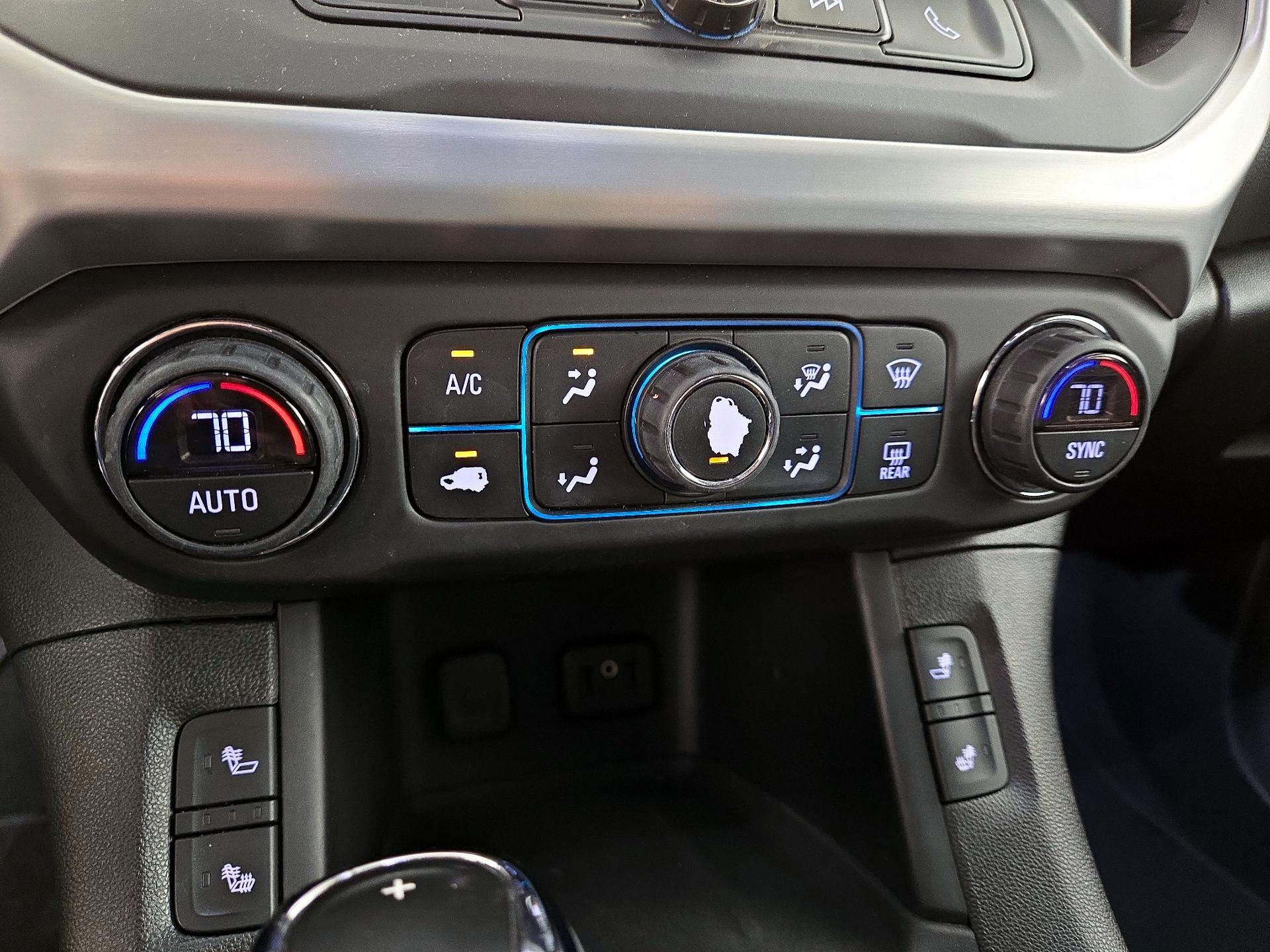 Thumbnail: 2017 GMC Acadia - 16