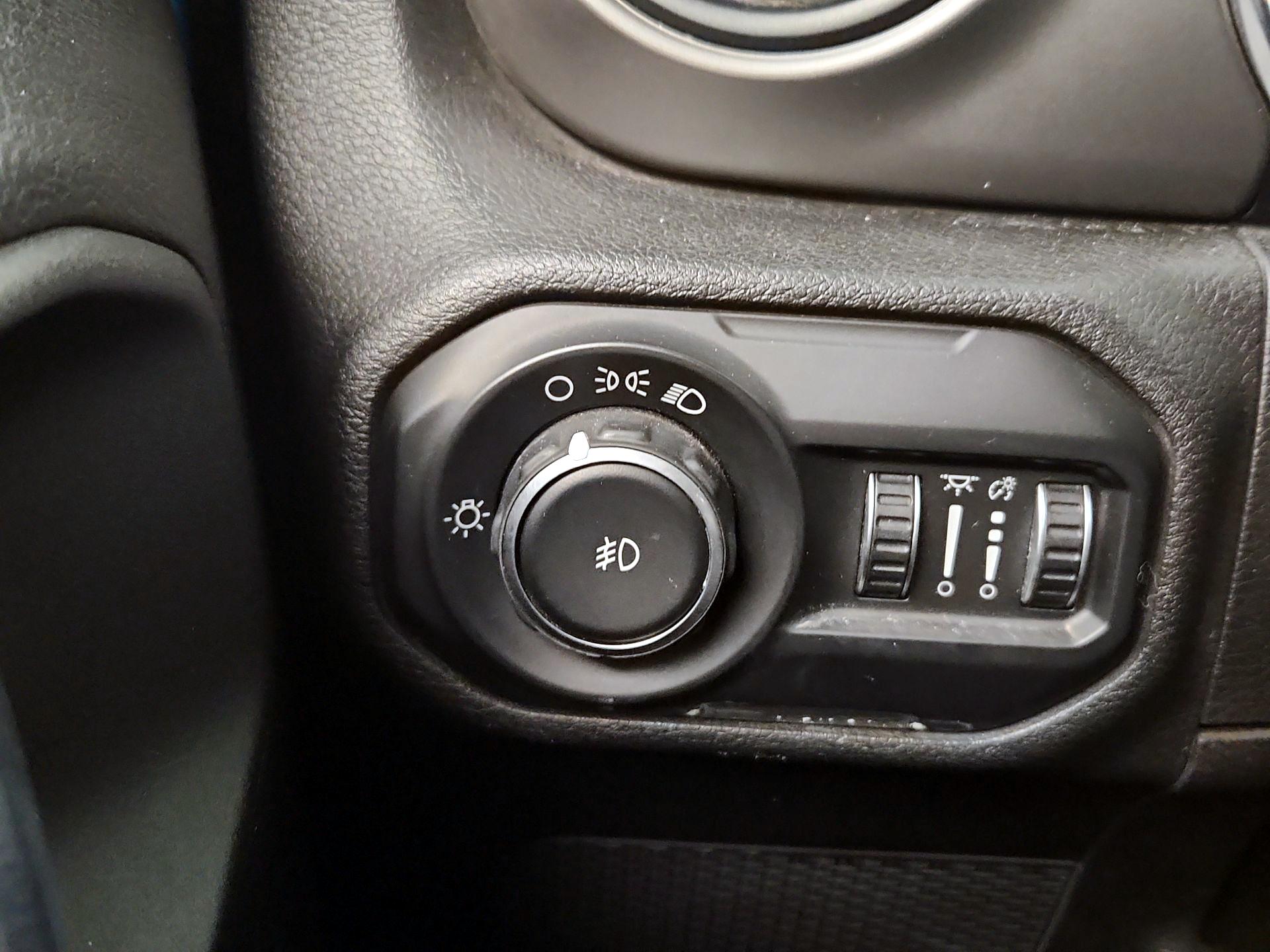 Thumbnail: 2020 Jeep Wrangler - 13