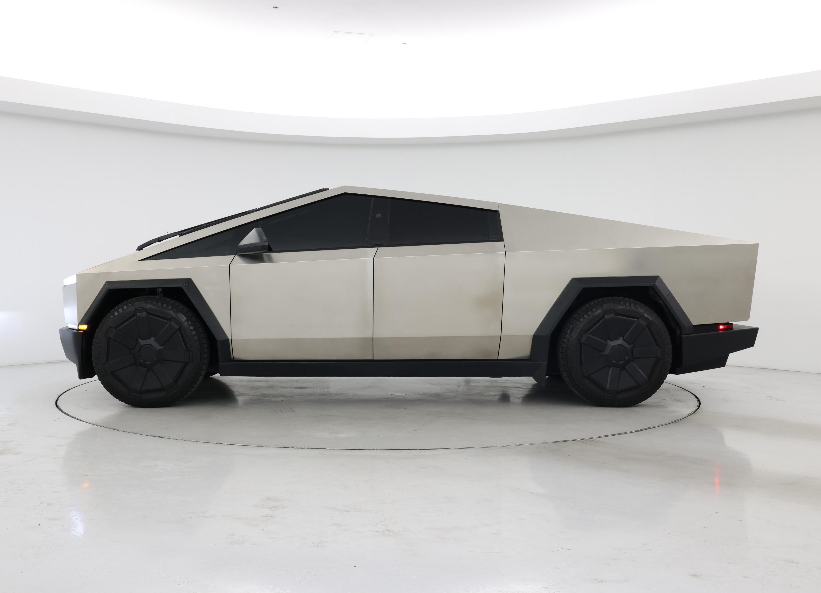 Thumbnail: 2024 Tesla Cybertruck - 3