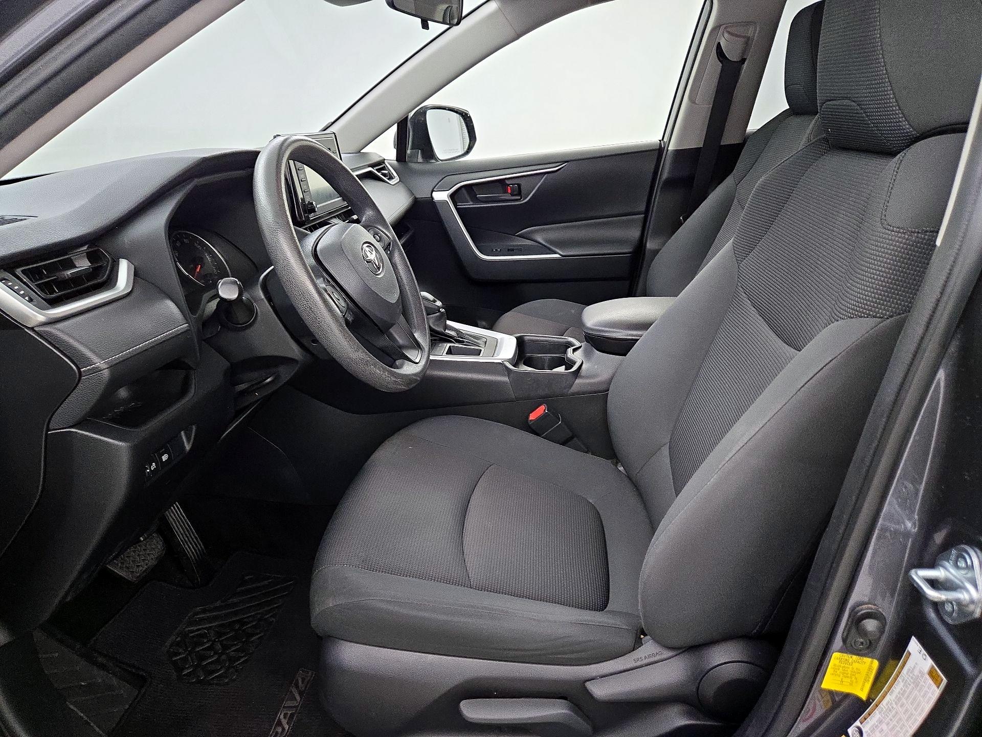 Thumbnail: 2019 Toyota RAV4 - 11