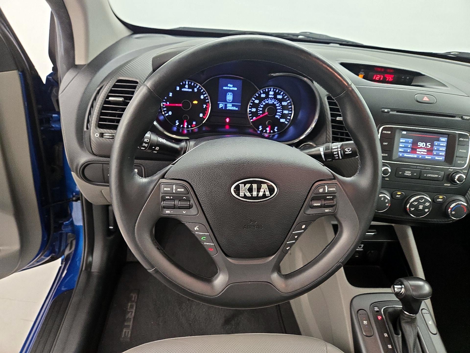 Thumbnail: 2014 Kia Forte - 10