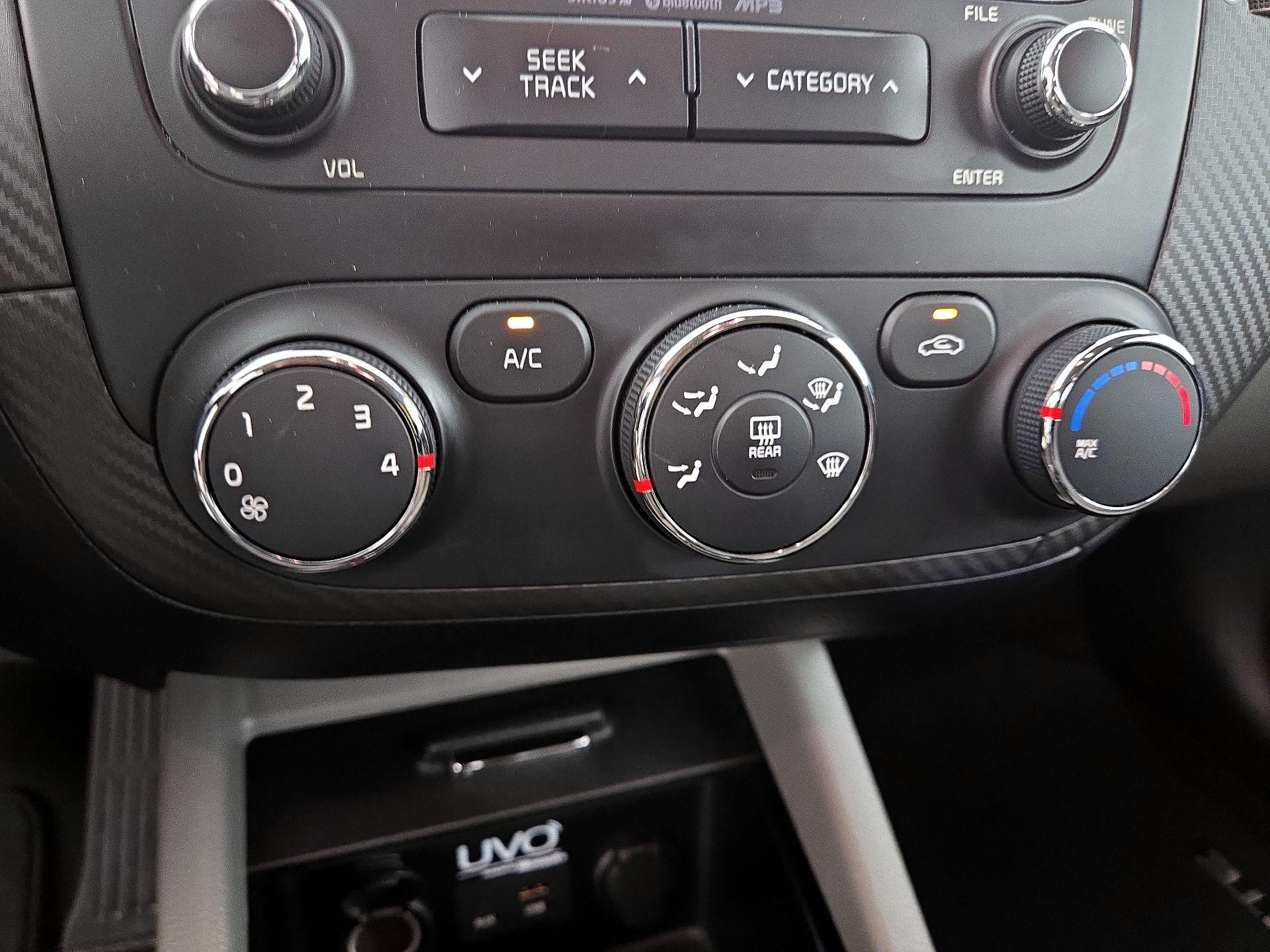 Thumbnail: 2014 Kia Forte - 16