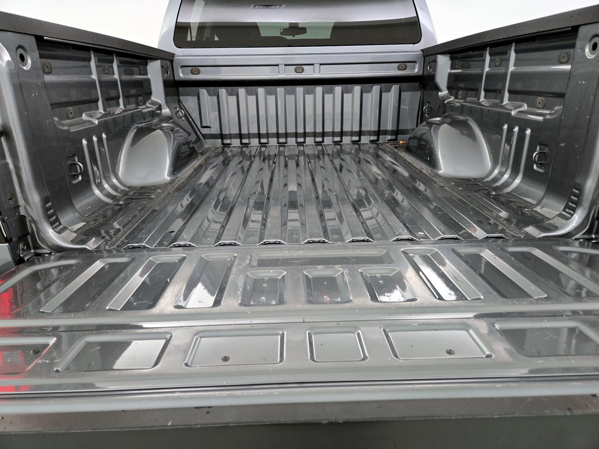 Thumbnail: 2022 Chevrolet Colorado - 20