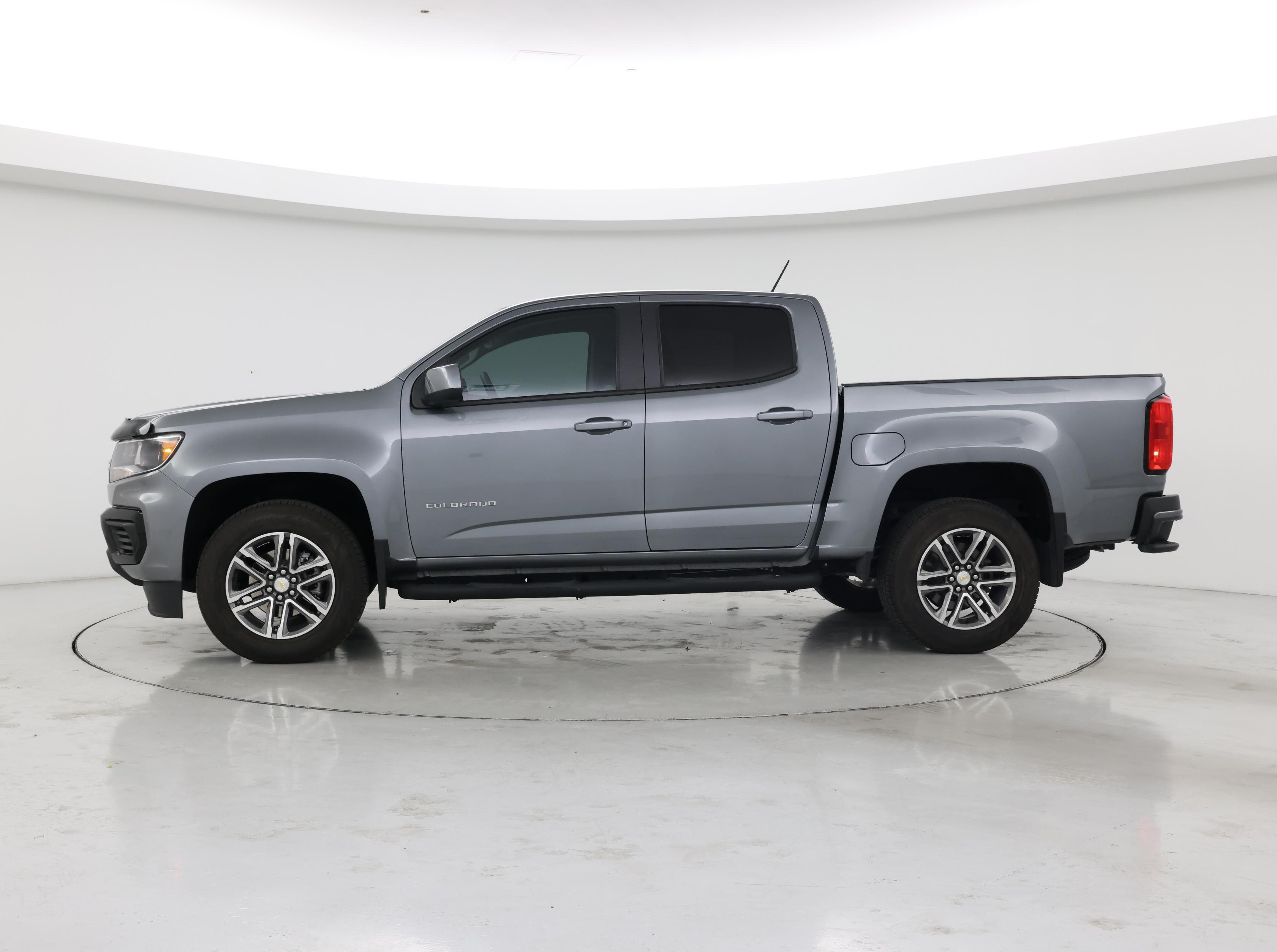 Thumbnail: 2022 Chevrolet Colorado - 3