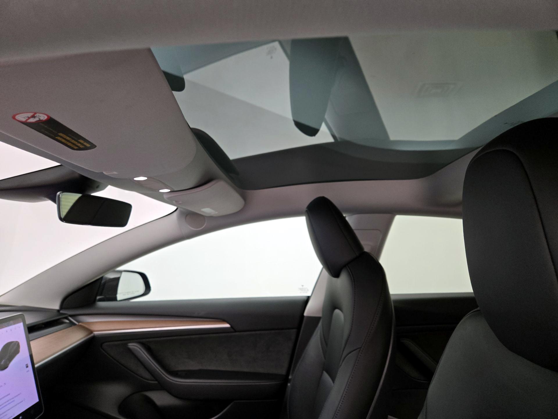 Thumbnail: 2023 Tesla Model 3 - 18