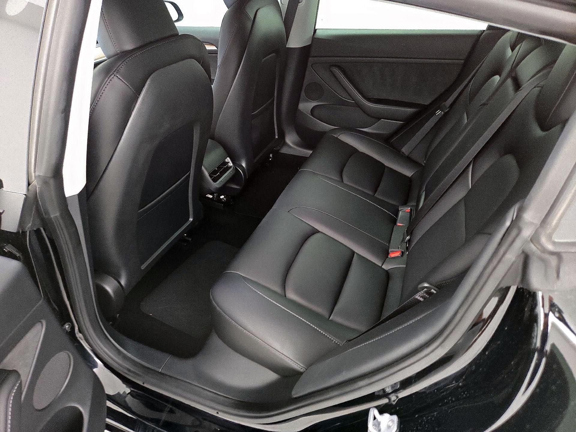 Thumbnail: 2023 Tesla Model 3 - 19