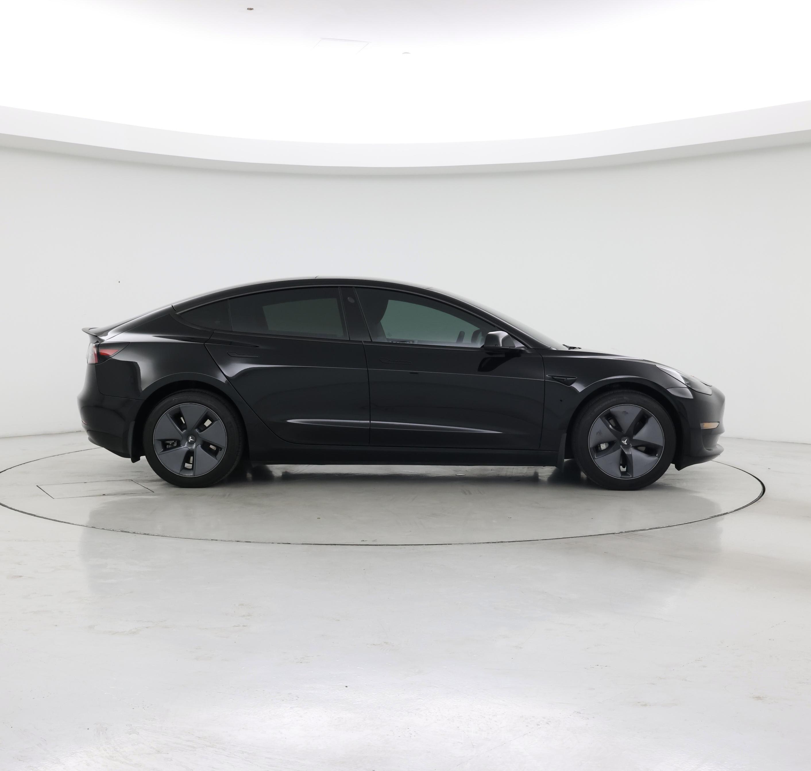 Thumbnail: 2023 Tesla Model 3 - 7