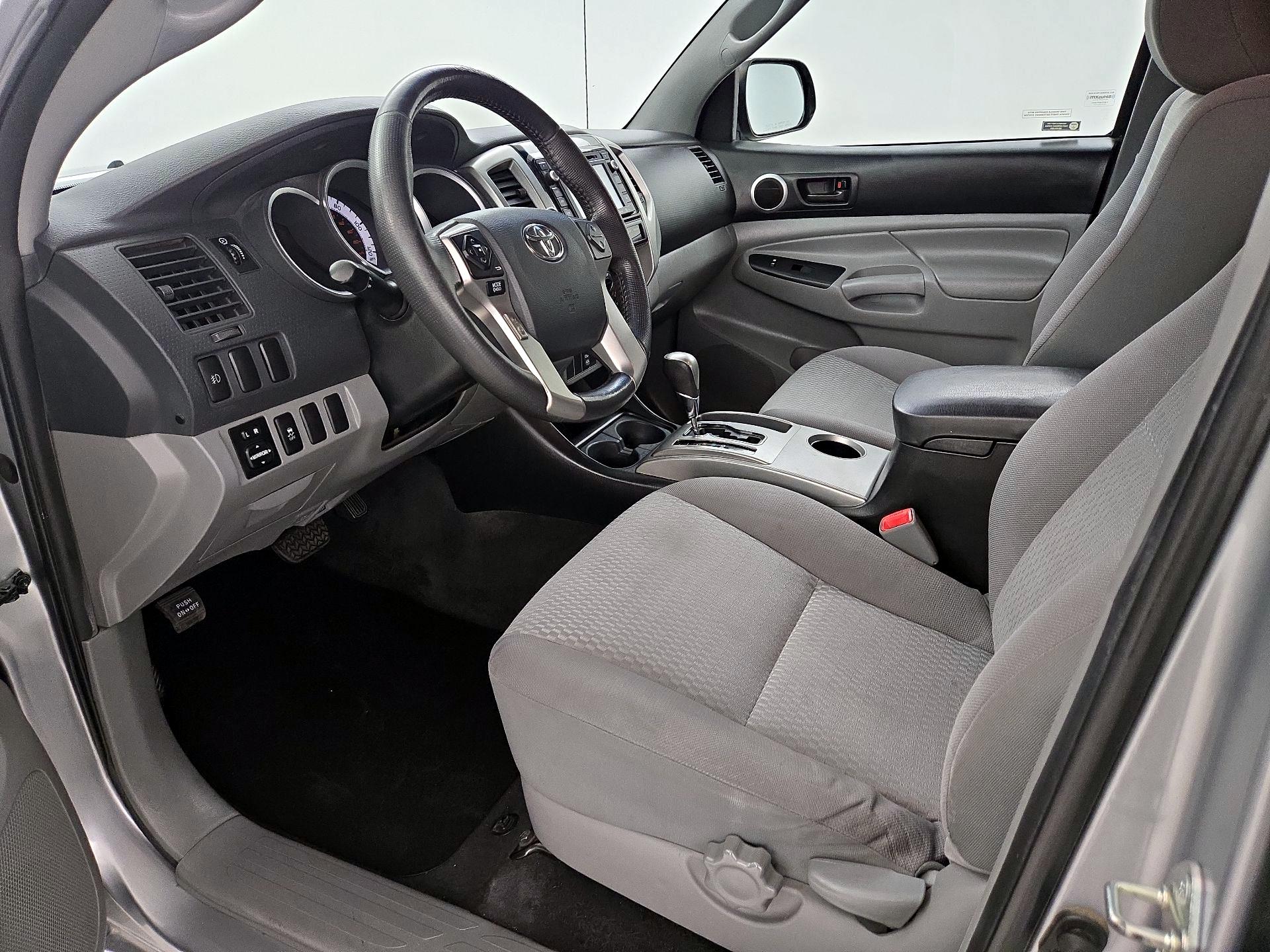Thumbnail: 2015 Toyota Tacoma - 11