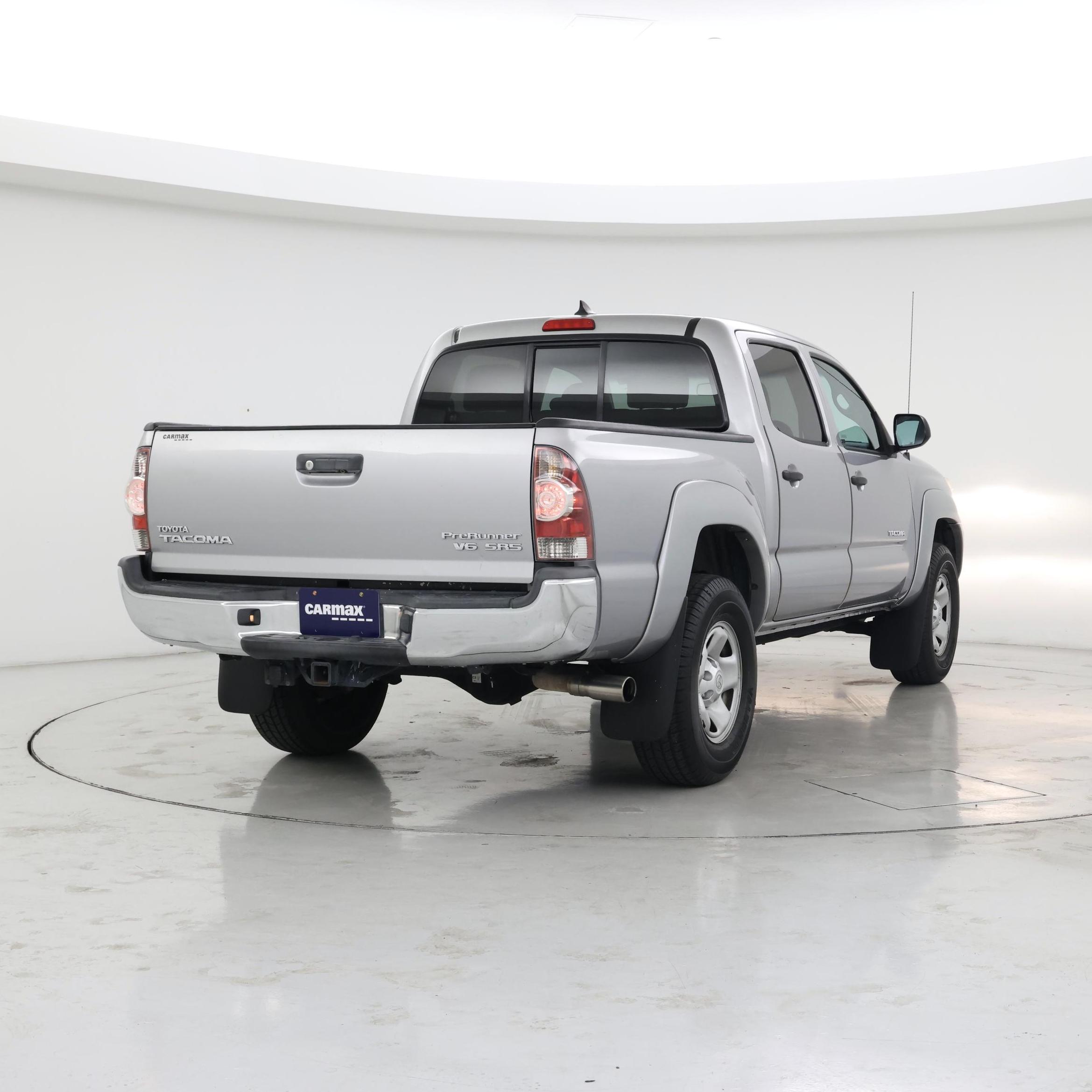 Thumbnail: 2015 Toyota Tacoma - 8