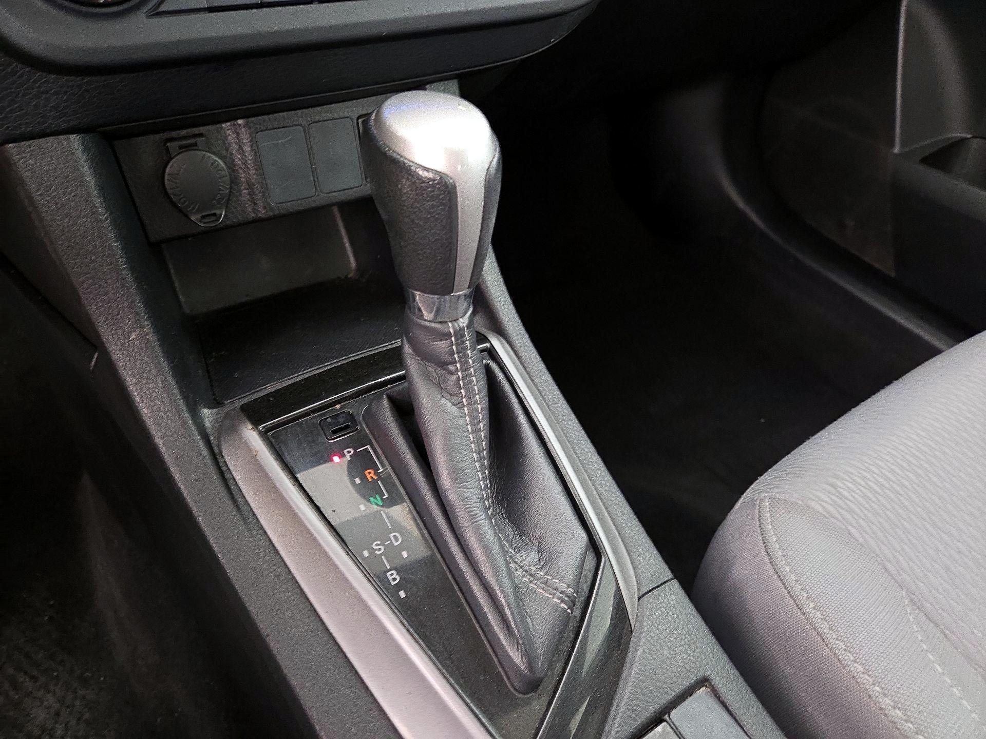 Thumbnail: 2016 Toyota Corolla - 17